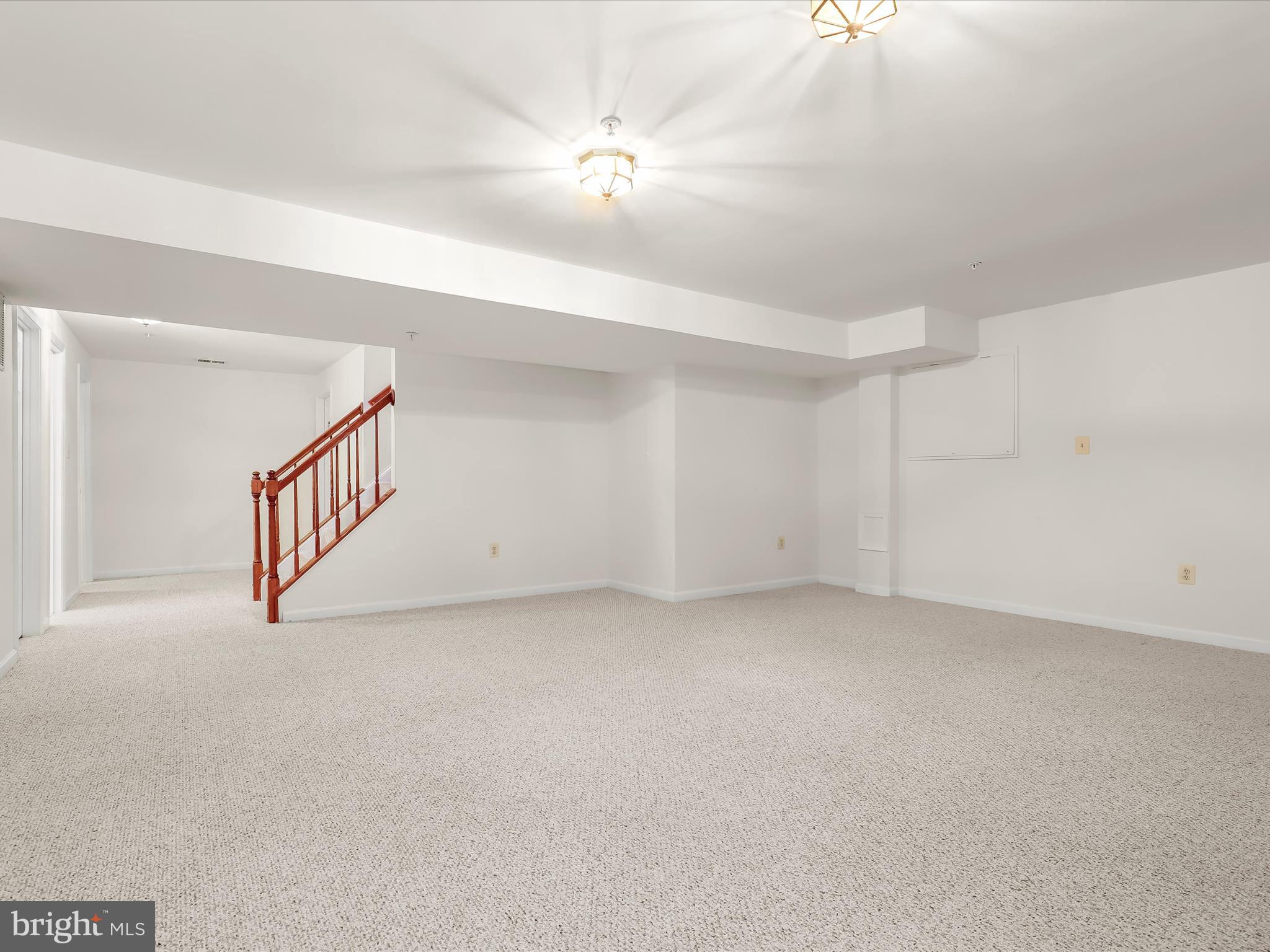 NORTHRIDGE - Residential