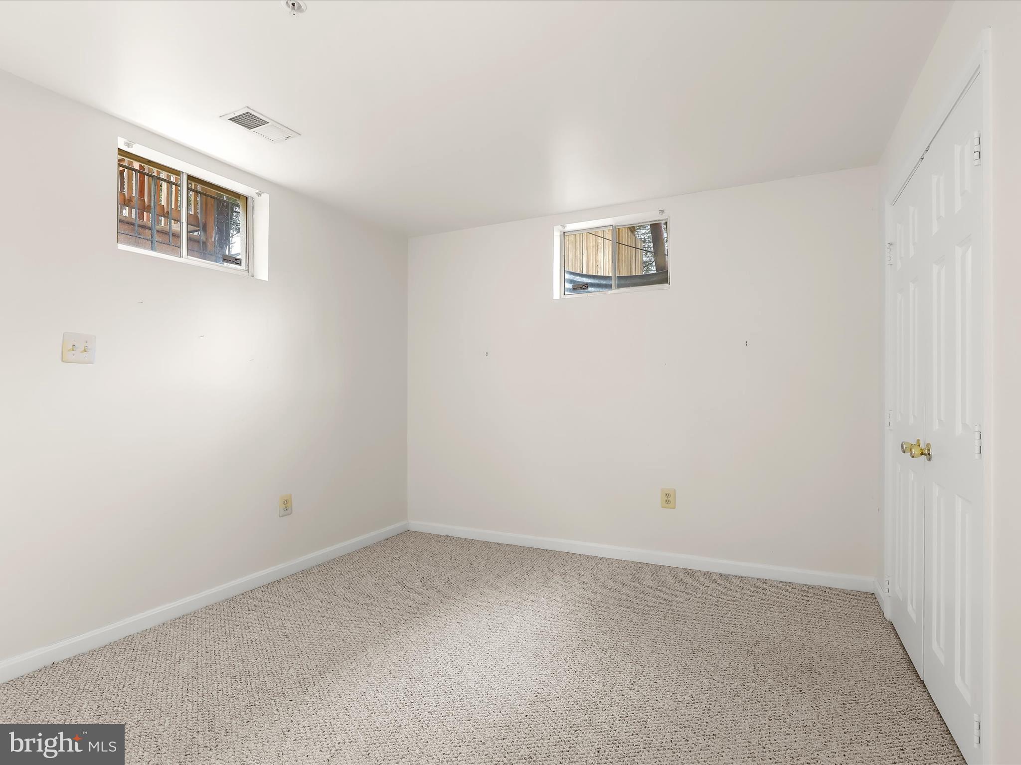 NORTHRIDGE - Residential