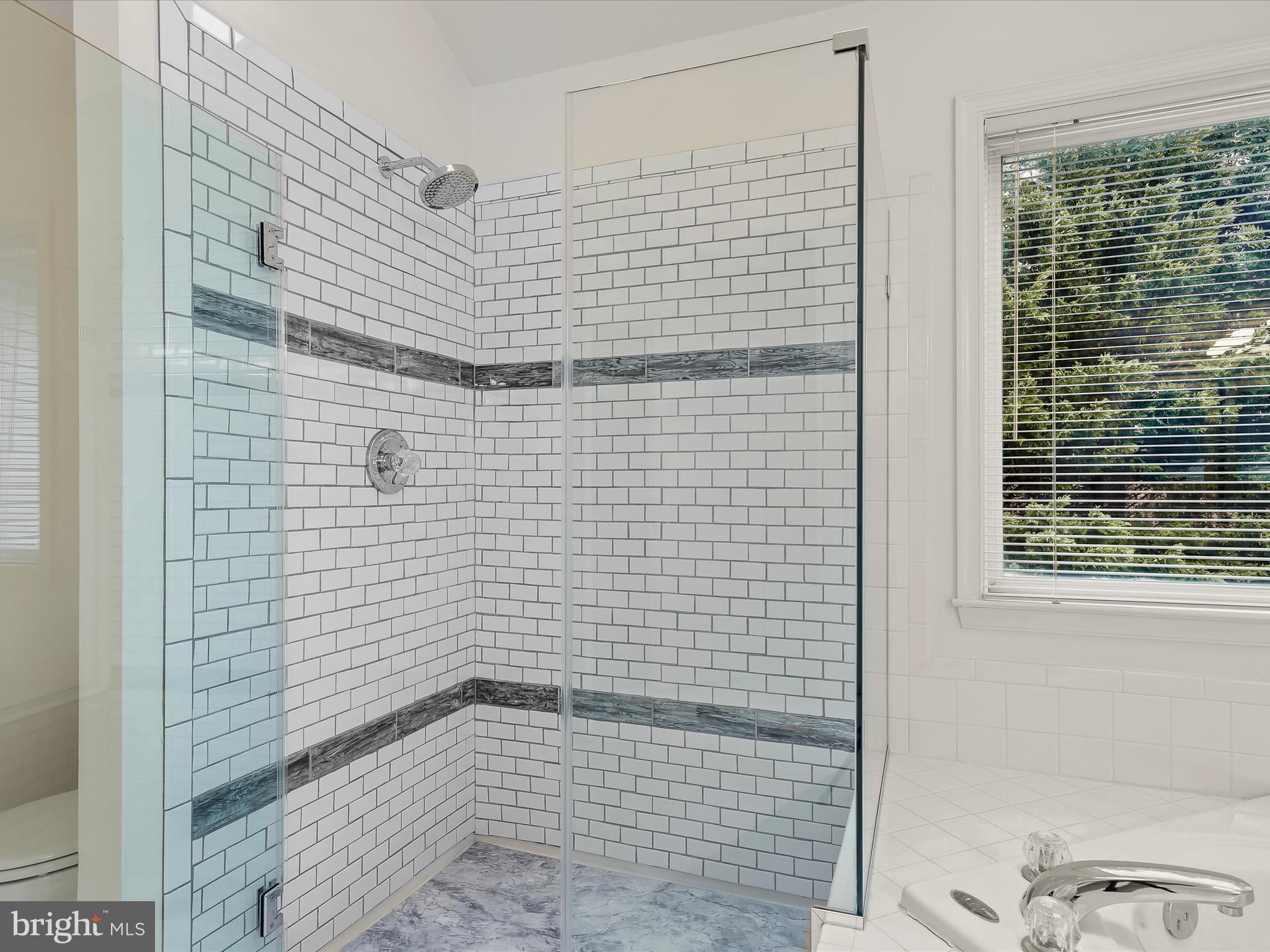 NORTHRIDGE - Residential