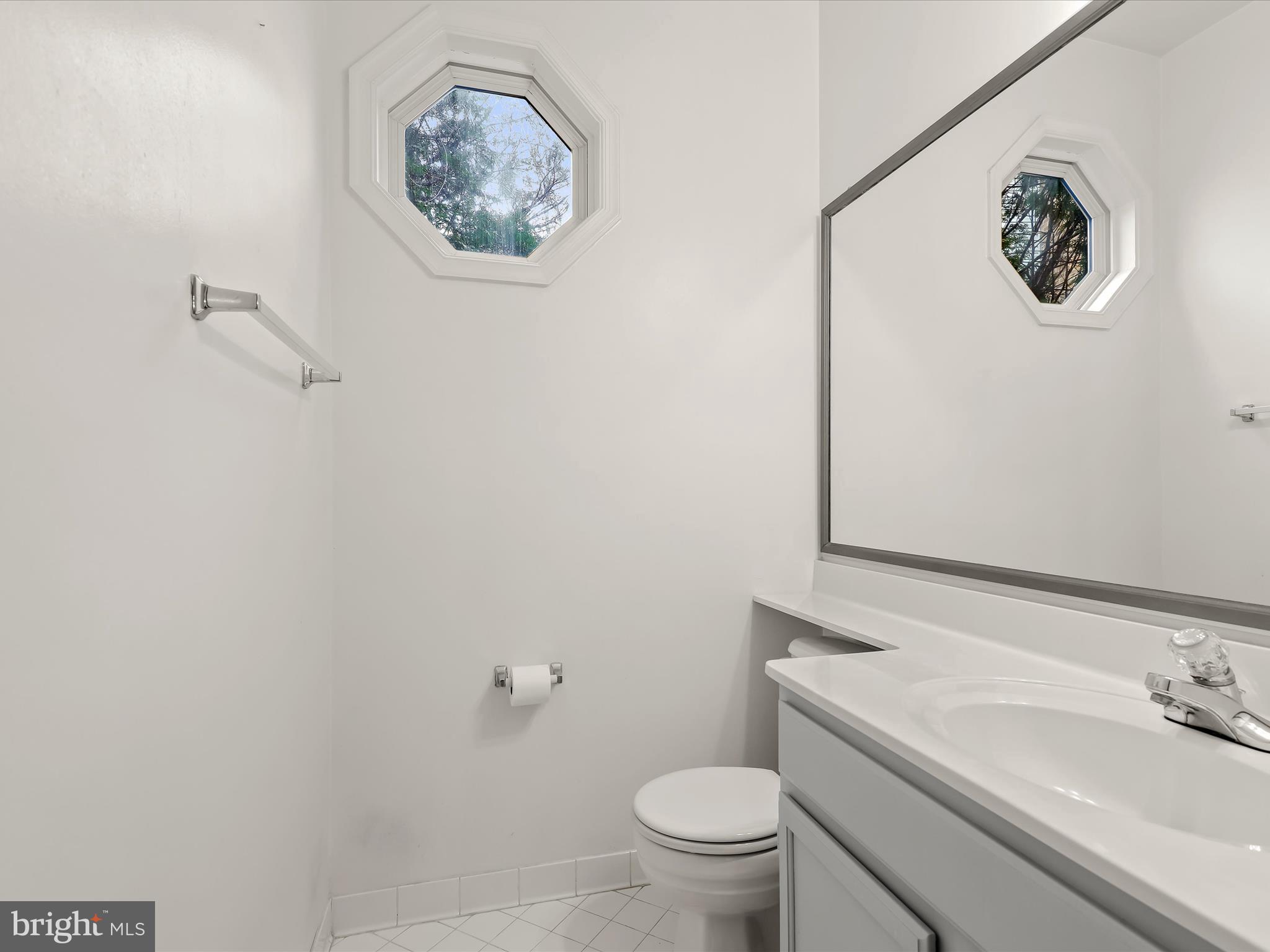 NORTHRIDGE - Residential