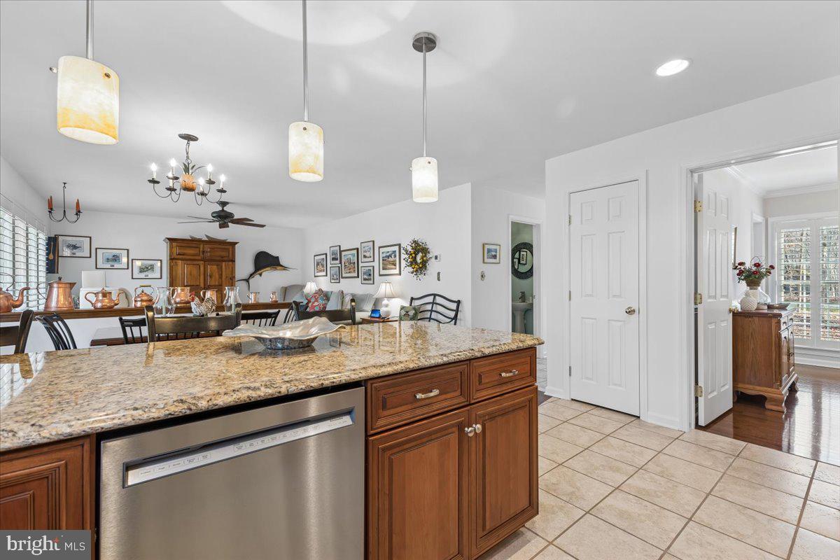 QUEEN ANNE WOODS - Residential