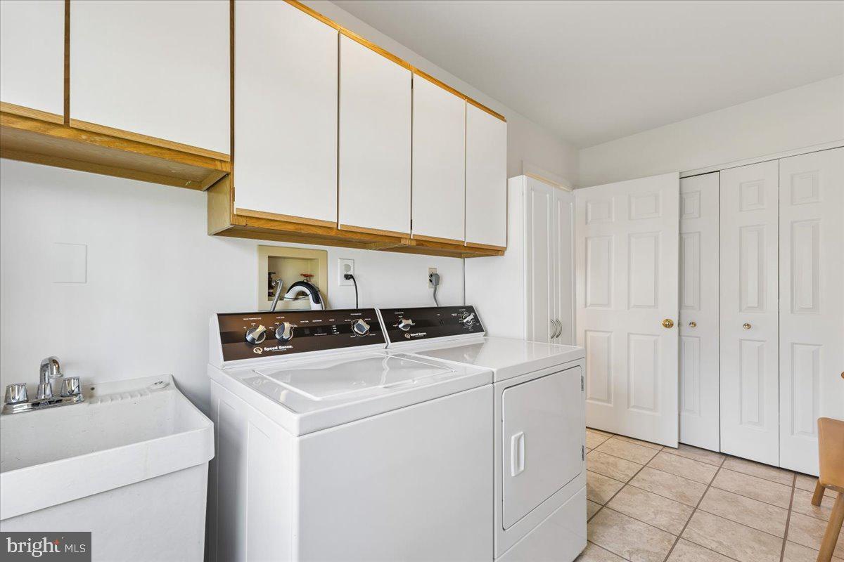 QUEEN ANNE WOODS - Residential