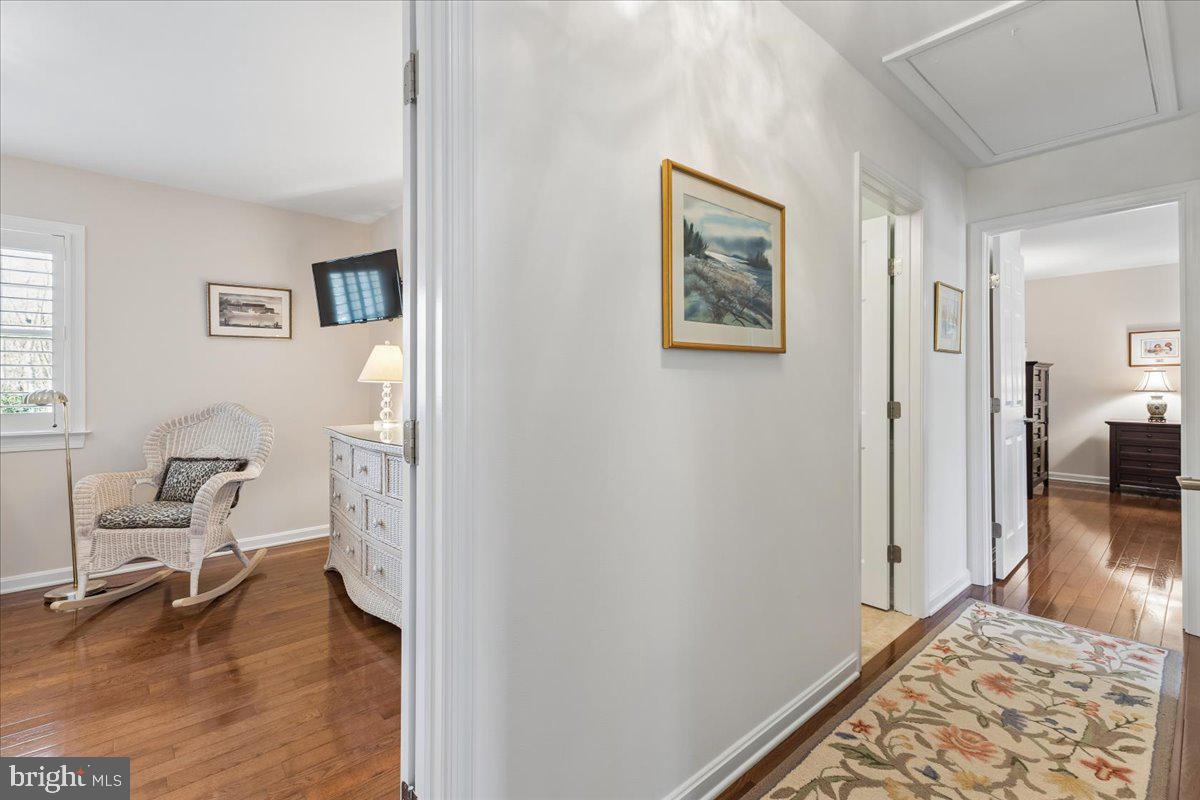 QUEEN ANNE WOODS - Residential