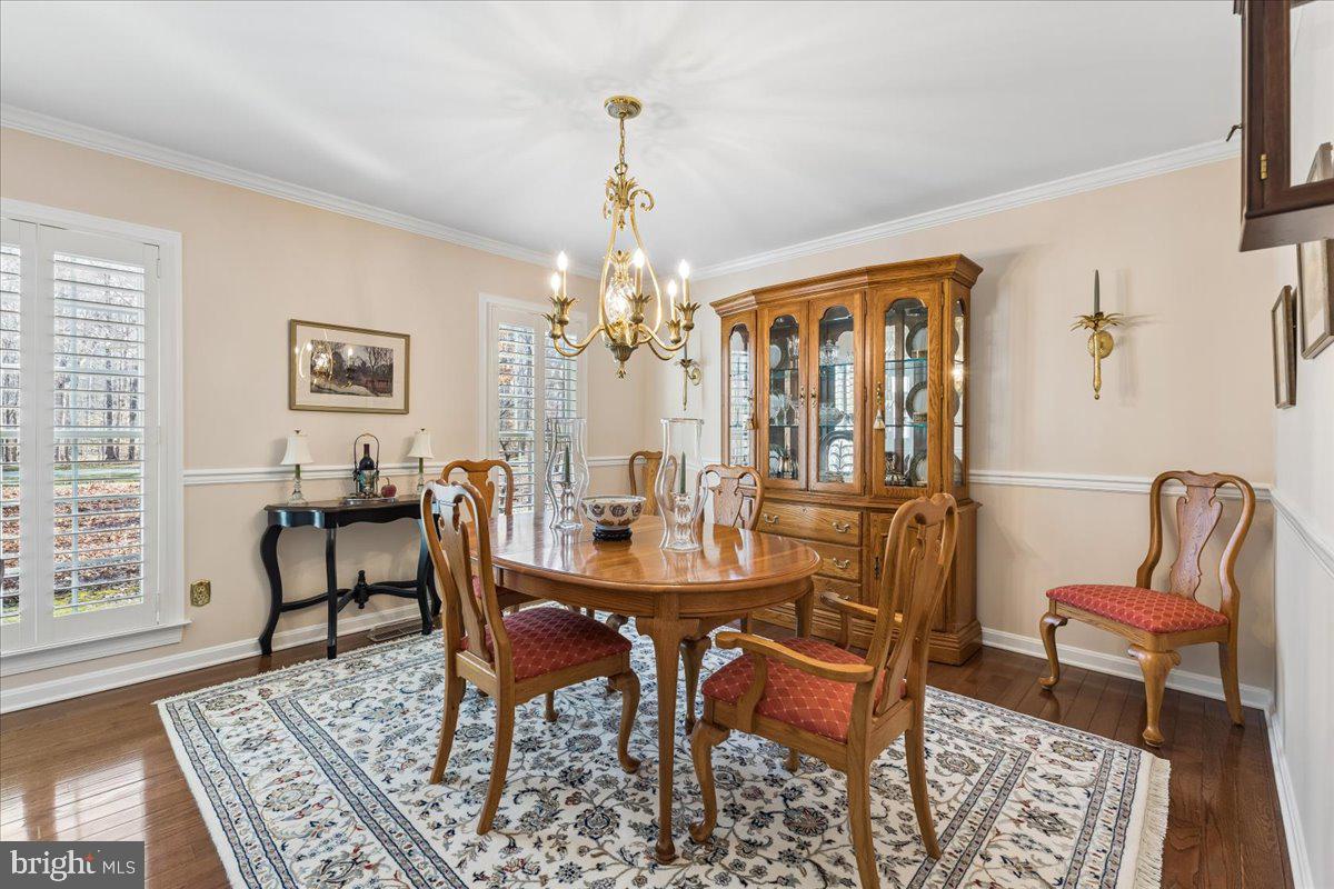 QUEEN ANNE WOODS - Residential