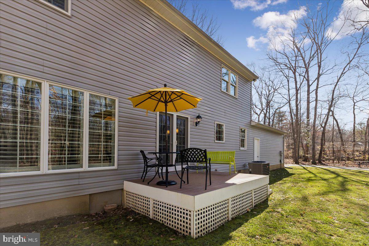 QUEEN ANNE WOODS - Residential