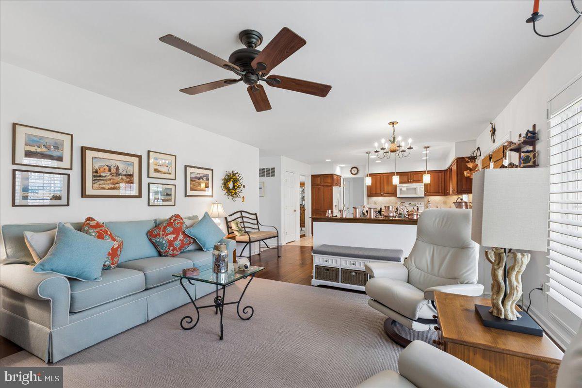 QUEEN ANNE WOODS - Residential