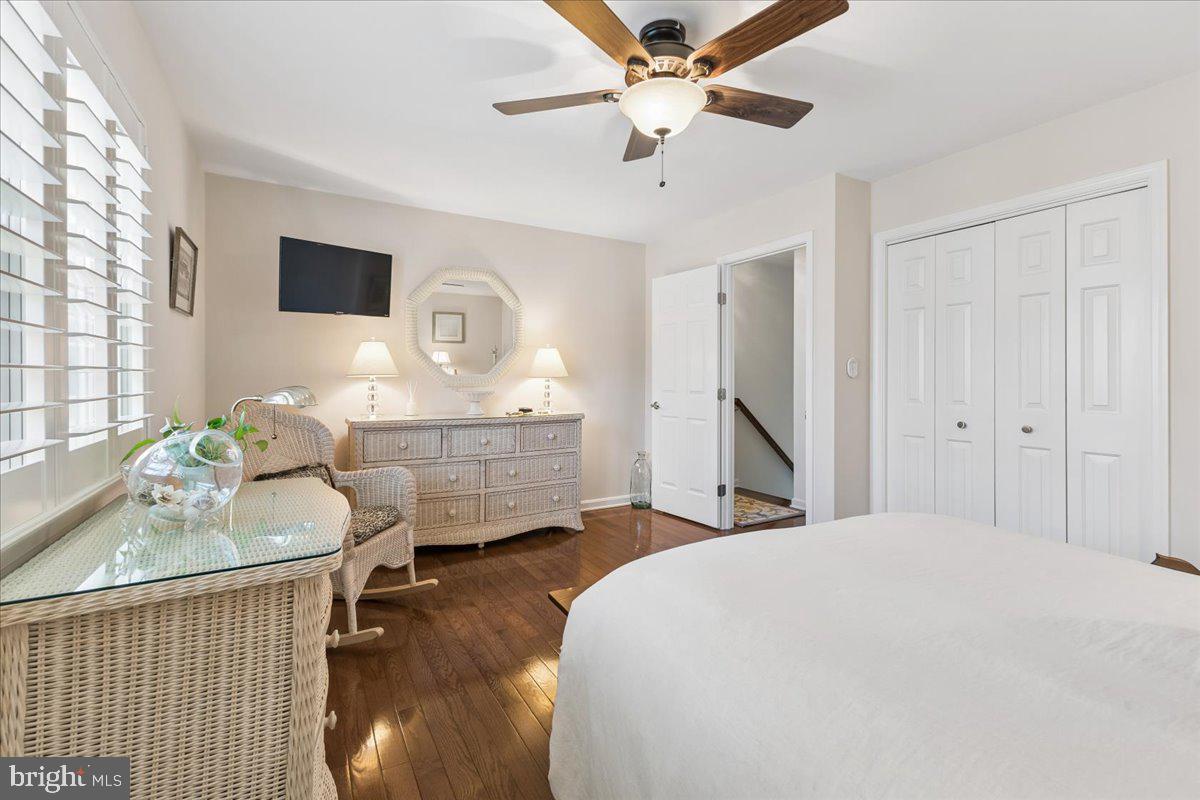 QUEEN ANNE WOODS - Residential