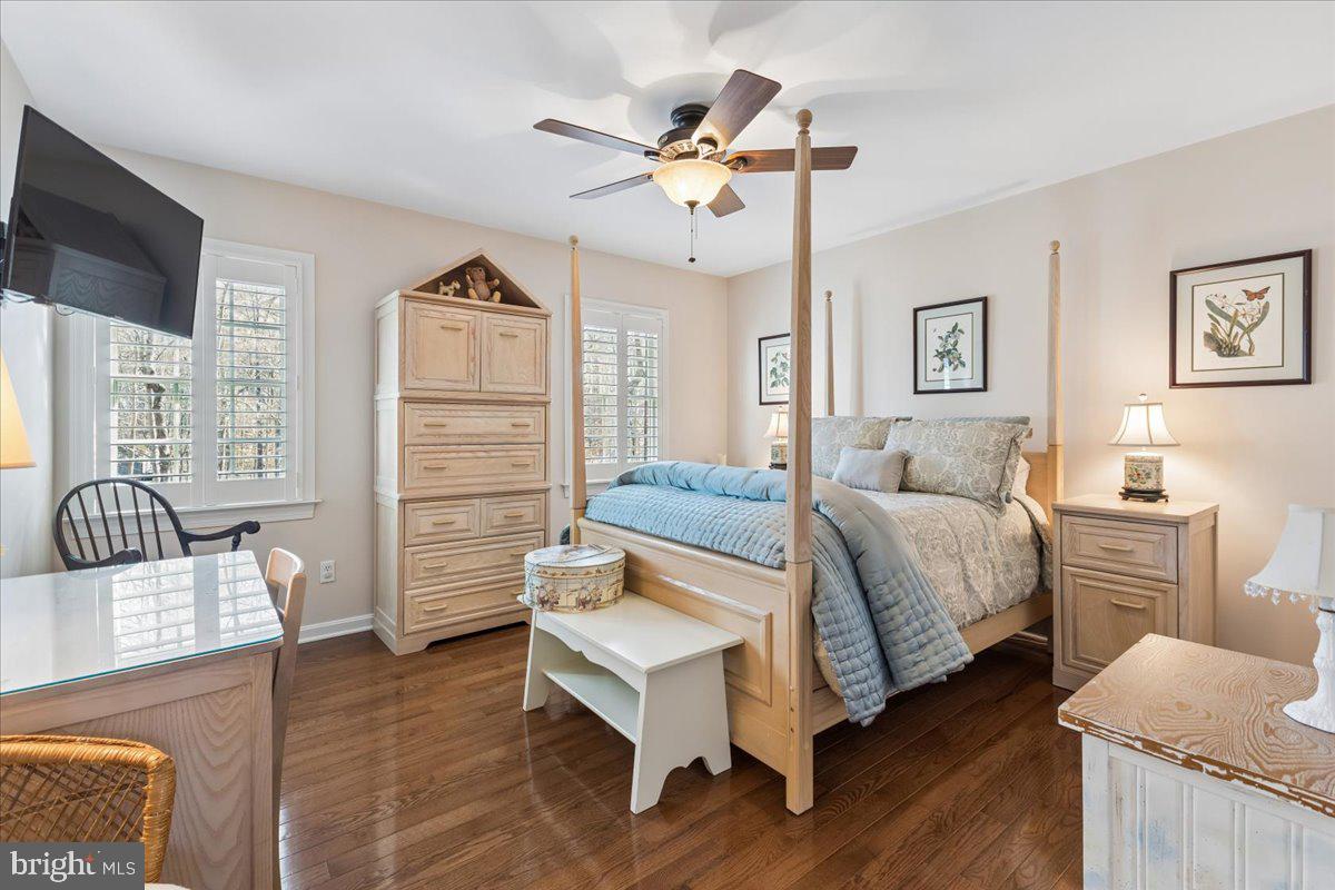 QUEEN ANNE WOODS - Residential