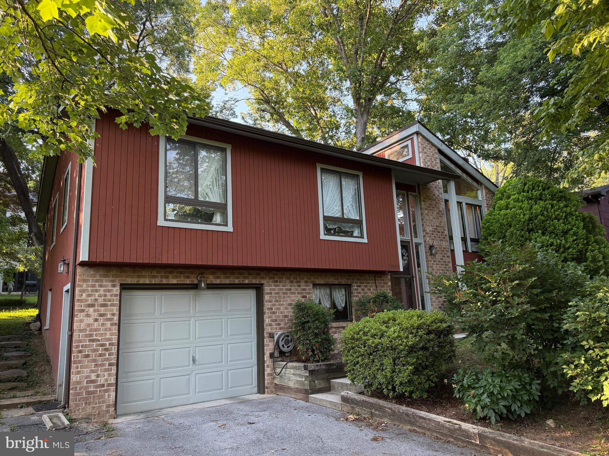 7004 FOX CHASE ROAD