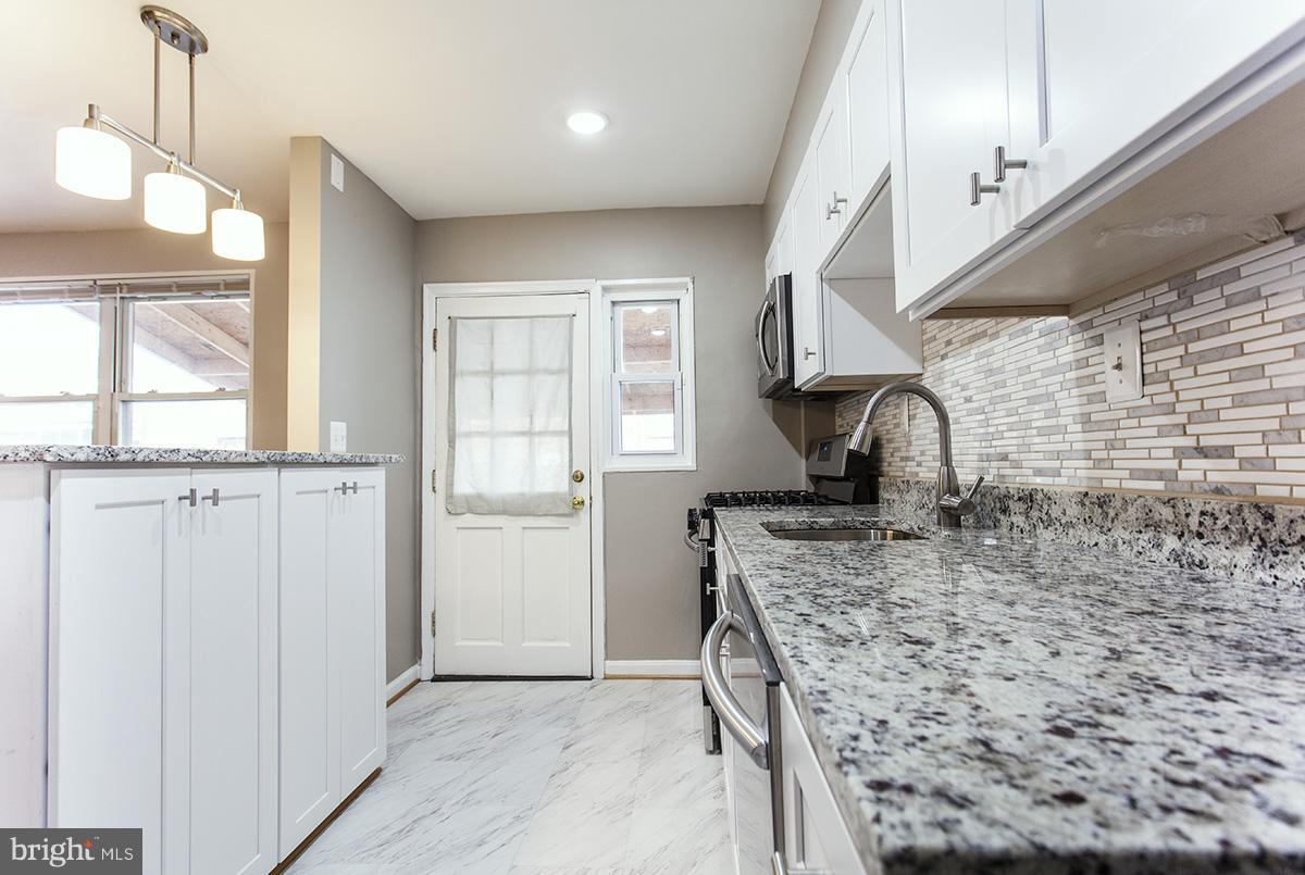 WESTSHIRE - Residential Lease