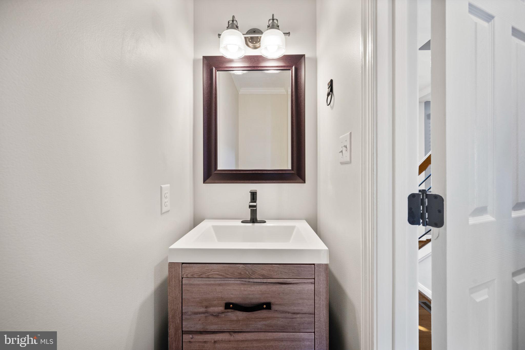 VILLAGE GATE - Residential