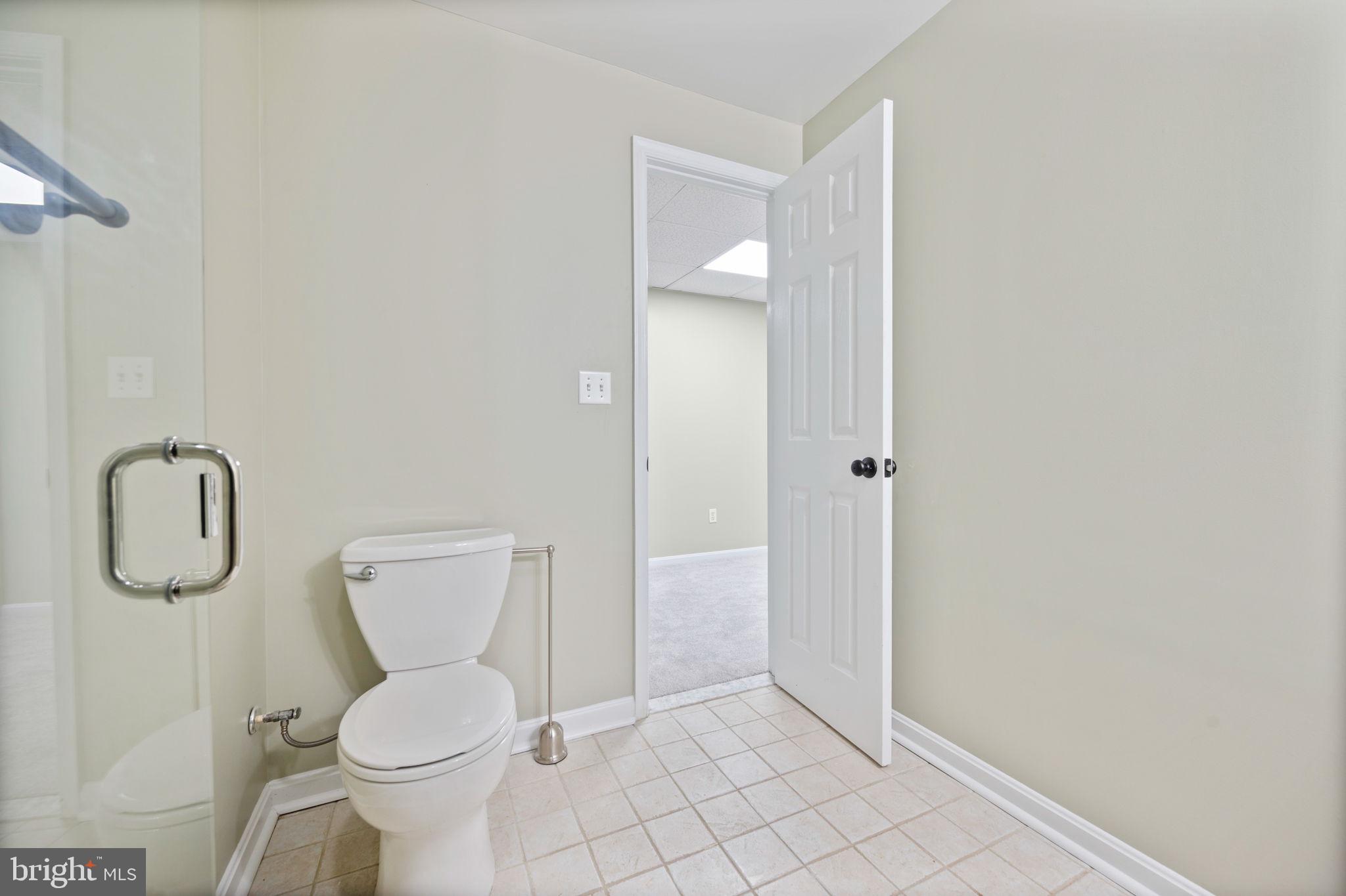 VILLAGE GATE - Residential