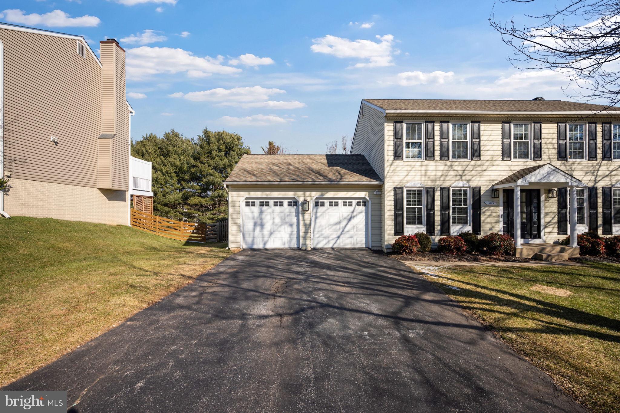 VILLAGE GATE - Residential