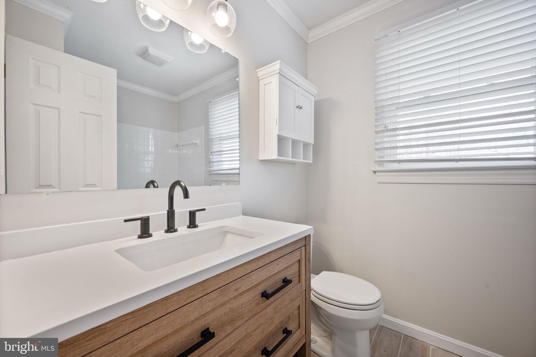 VILLAGE GATE - Residential