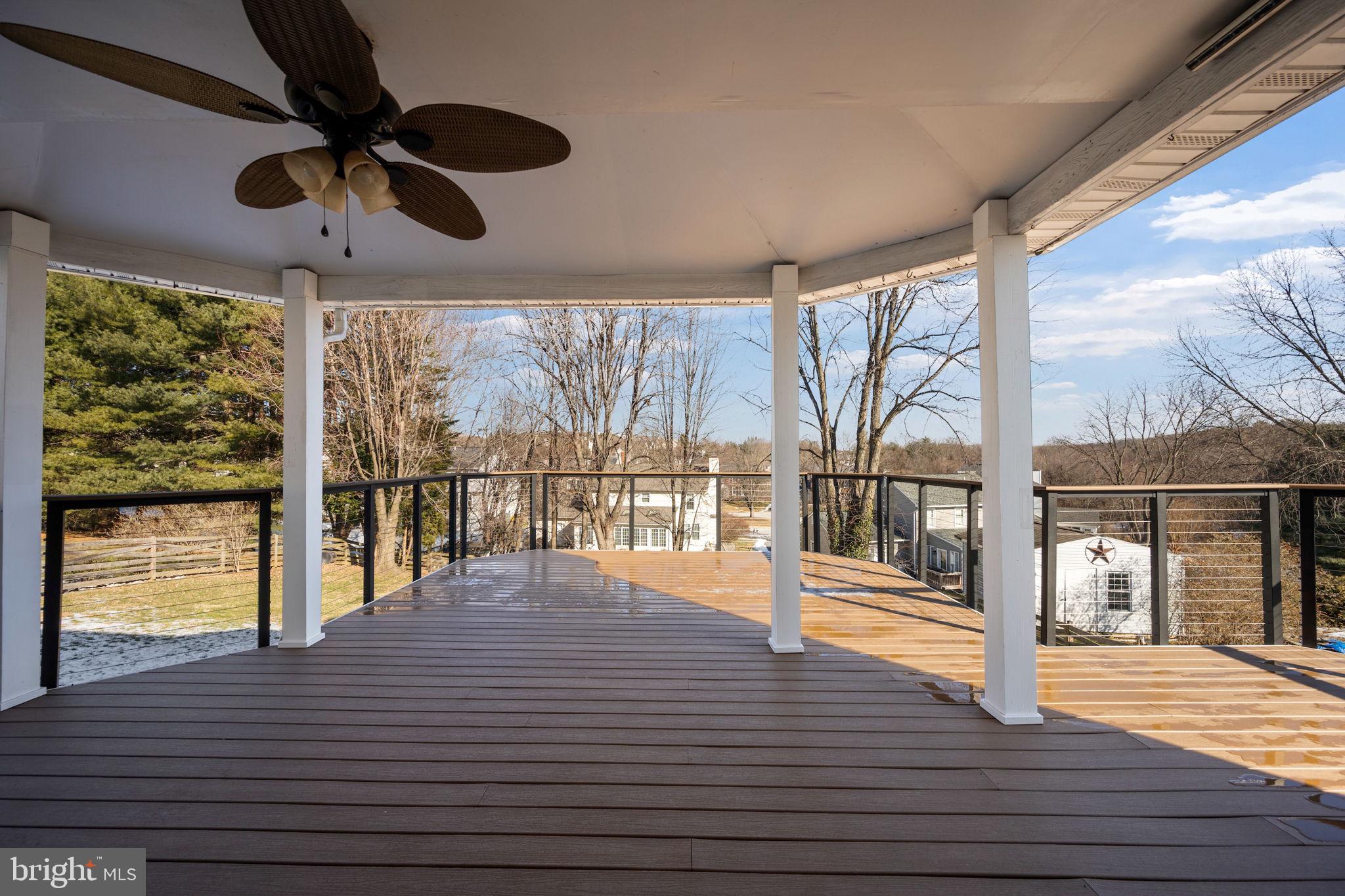 VILLAGE GATE - Residential