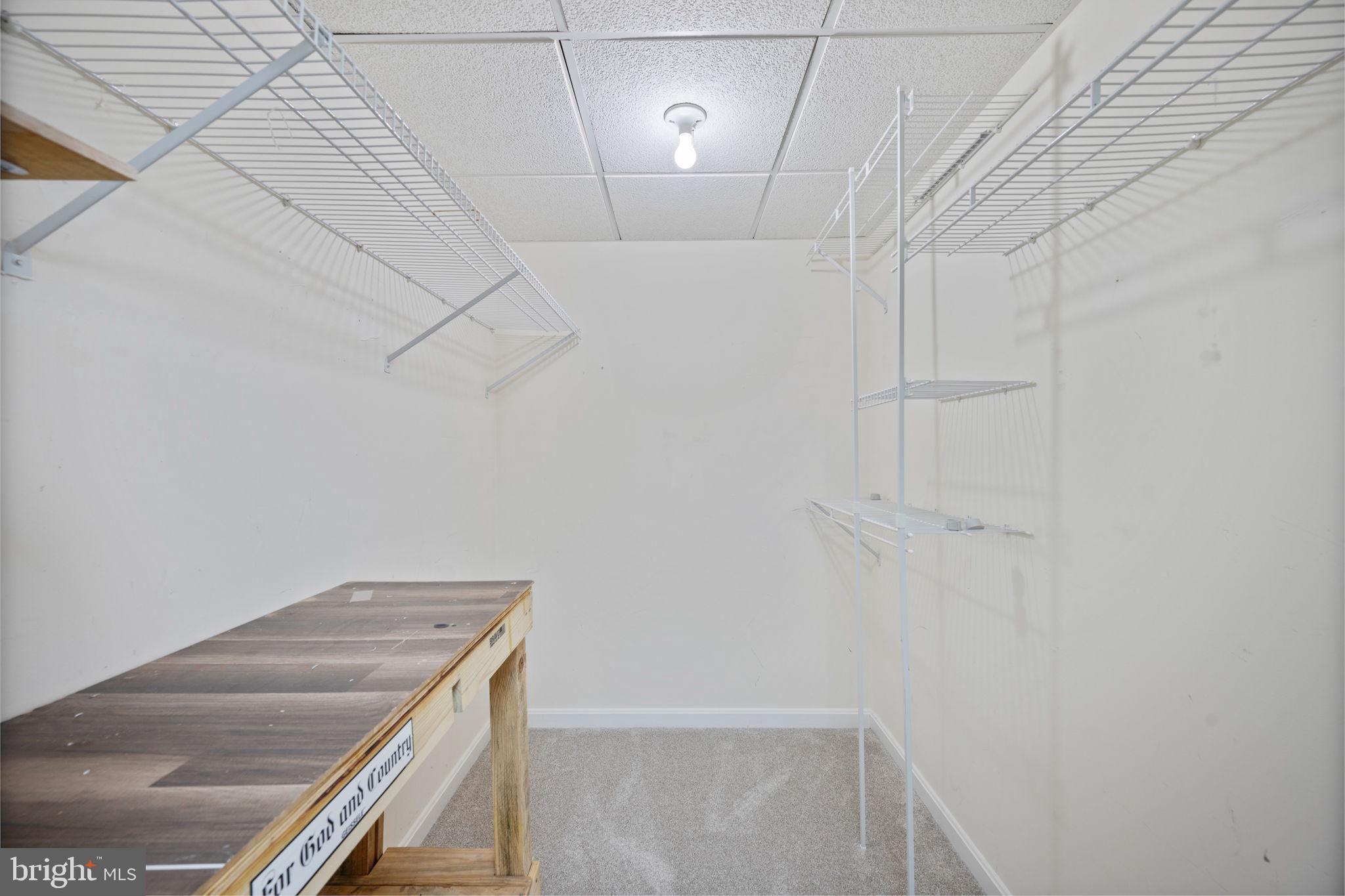 VILLAGE GATE - Residential