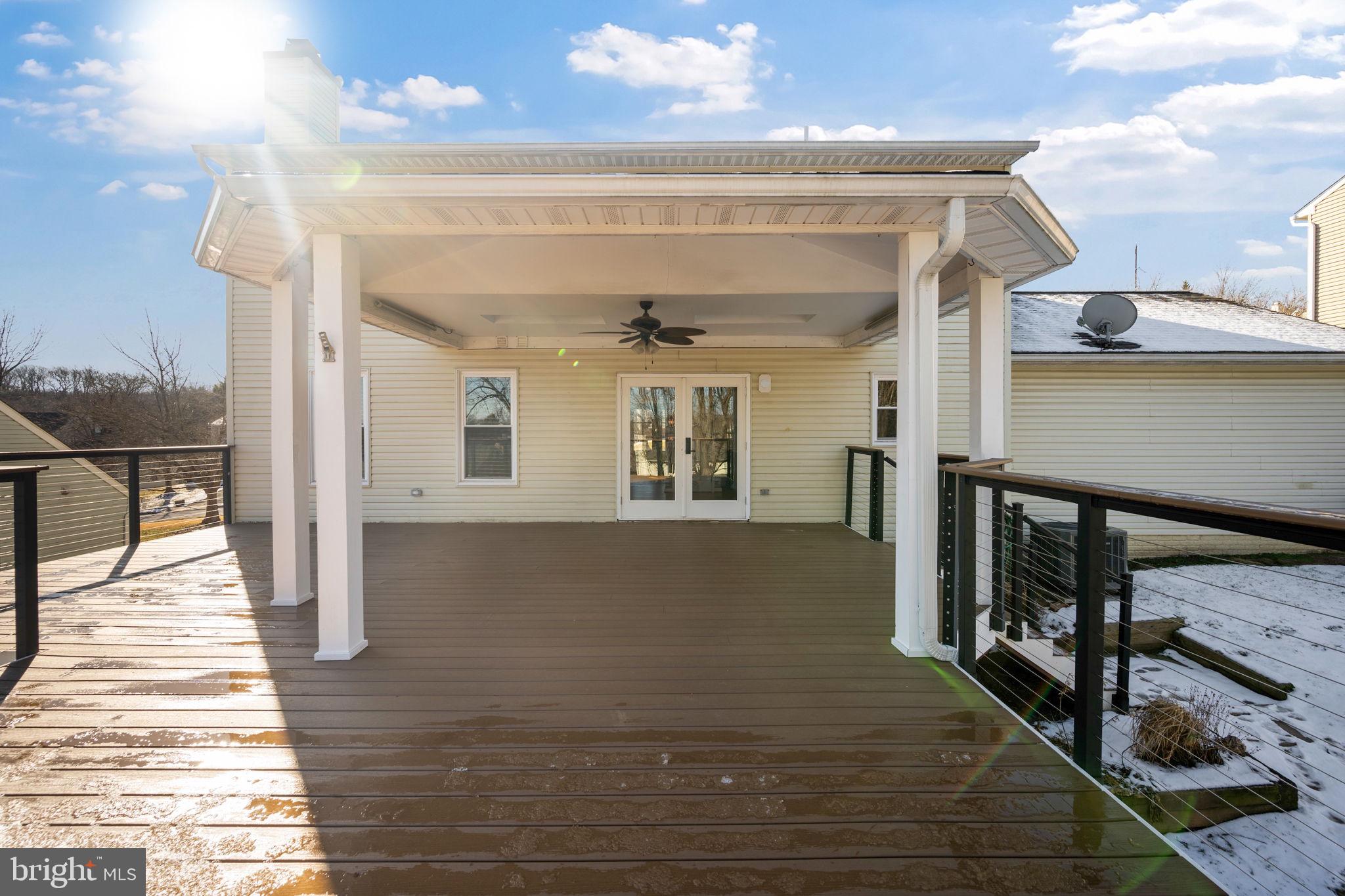 VILLAGE GATE - Residential