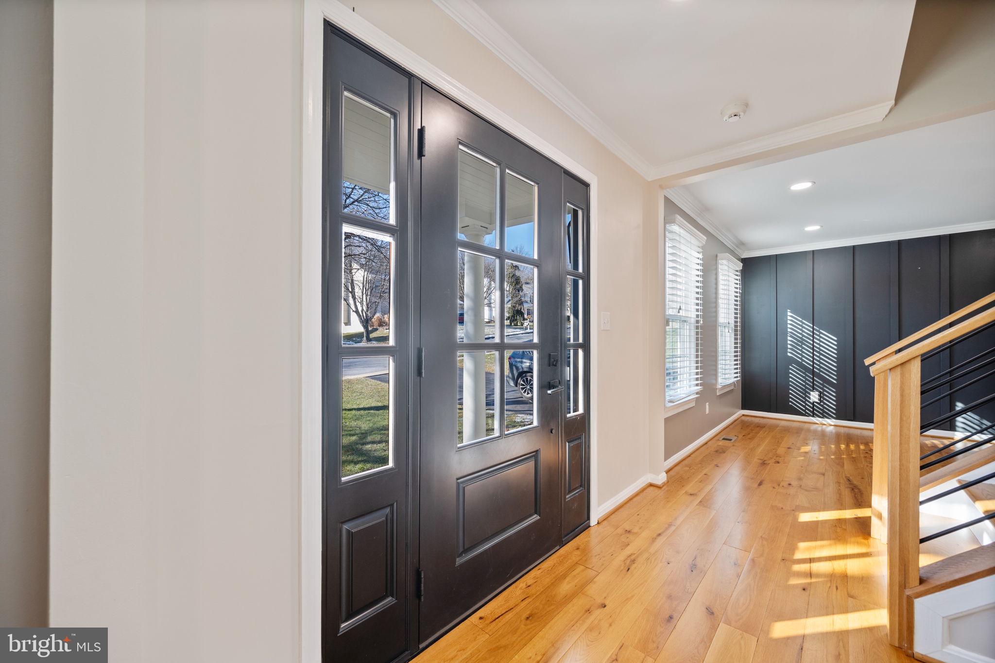 VILLAGE GATE - Residential