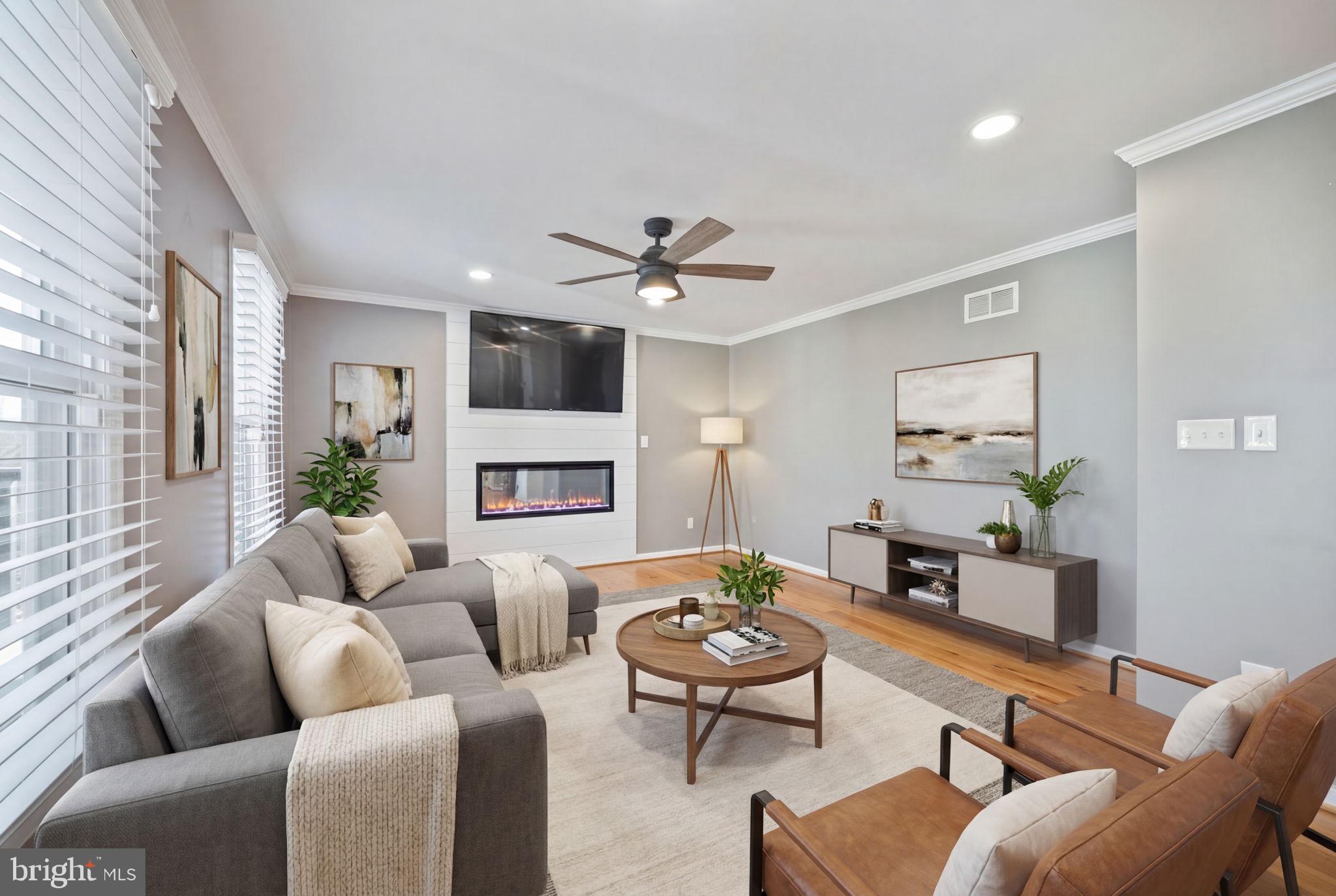 VILLAGE GATE - Residential