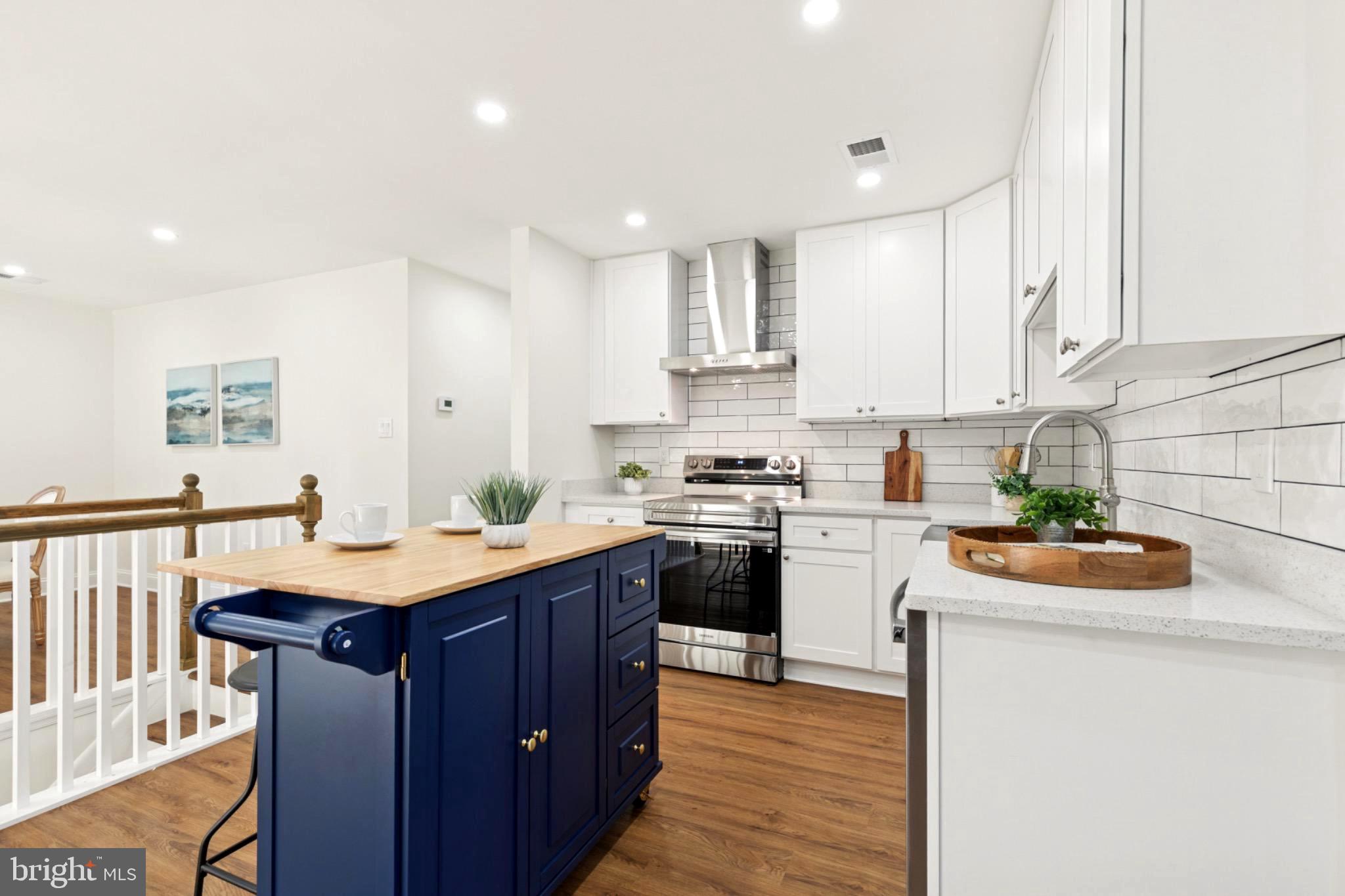 1168 ST GEORGE DRIVE