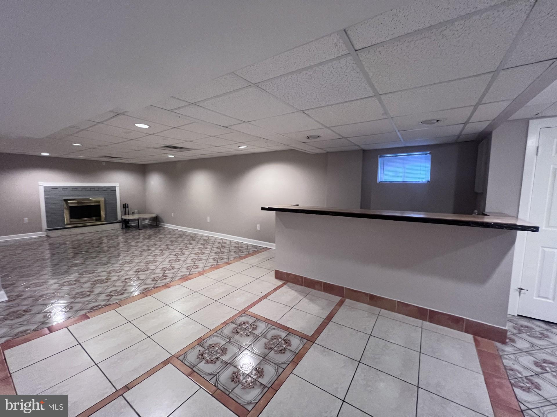 COLLEGE PARK WOODS - Residential Lease