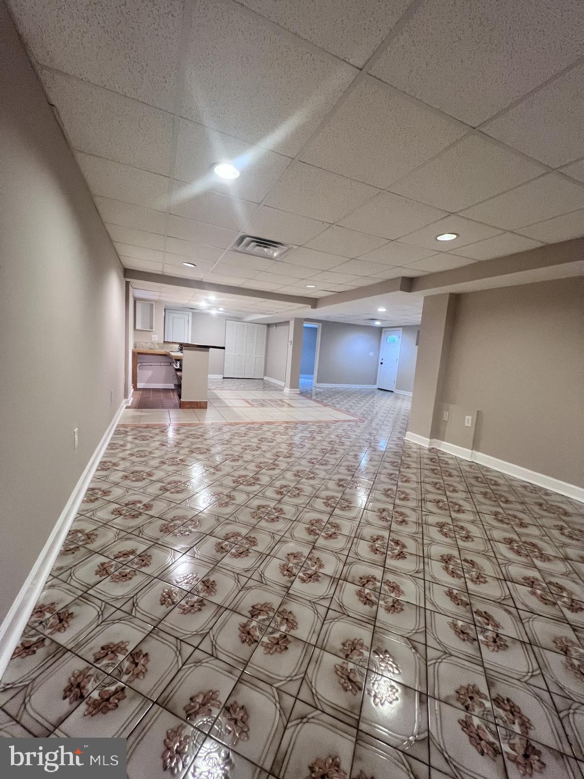 COLLEGE PARK WOODS - Residential Lease