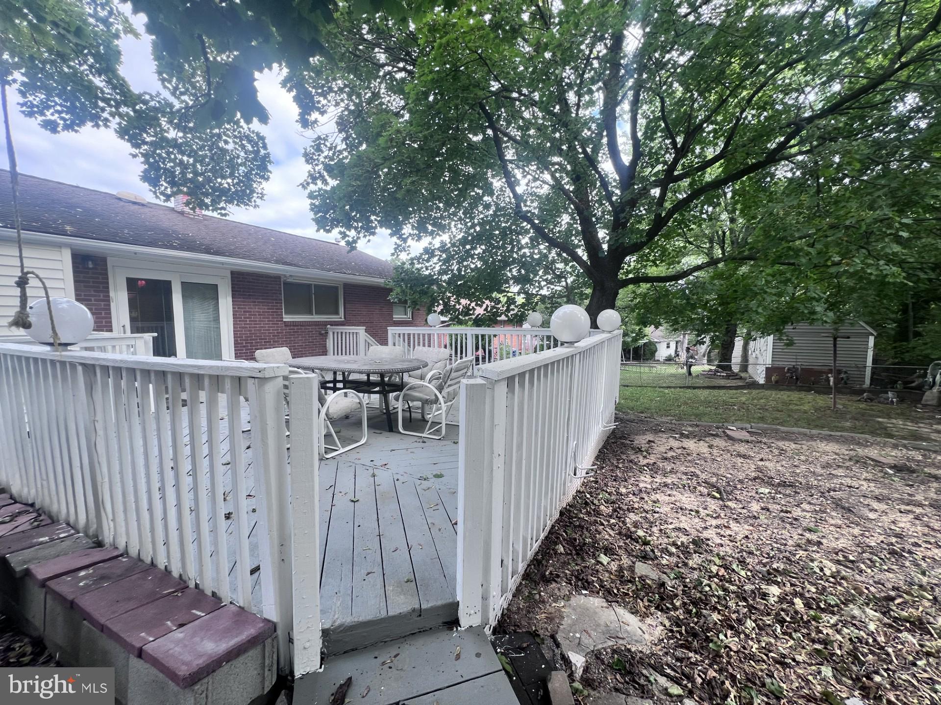 COLLEGE PARK WOODS - Residential Lease