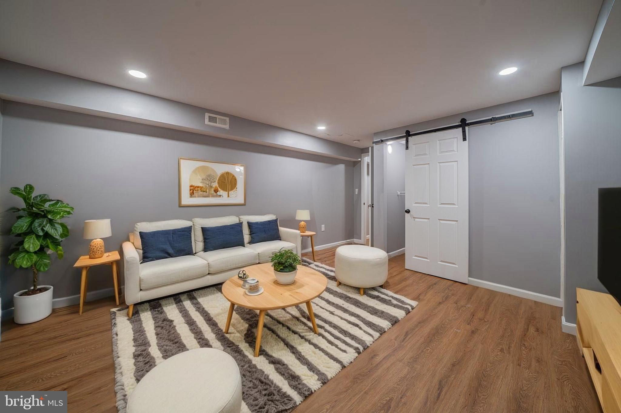 BUTCHERS HILL - Residential