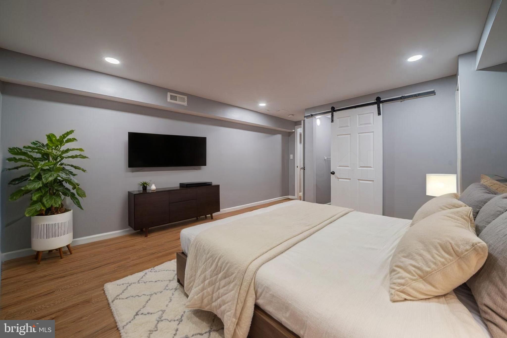 BUTCHERS HILL - Residential