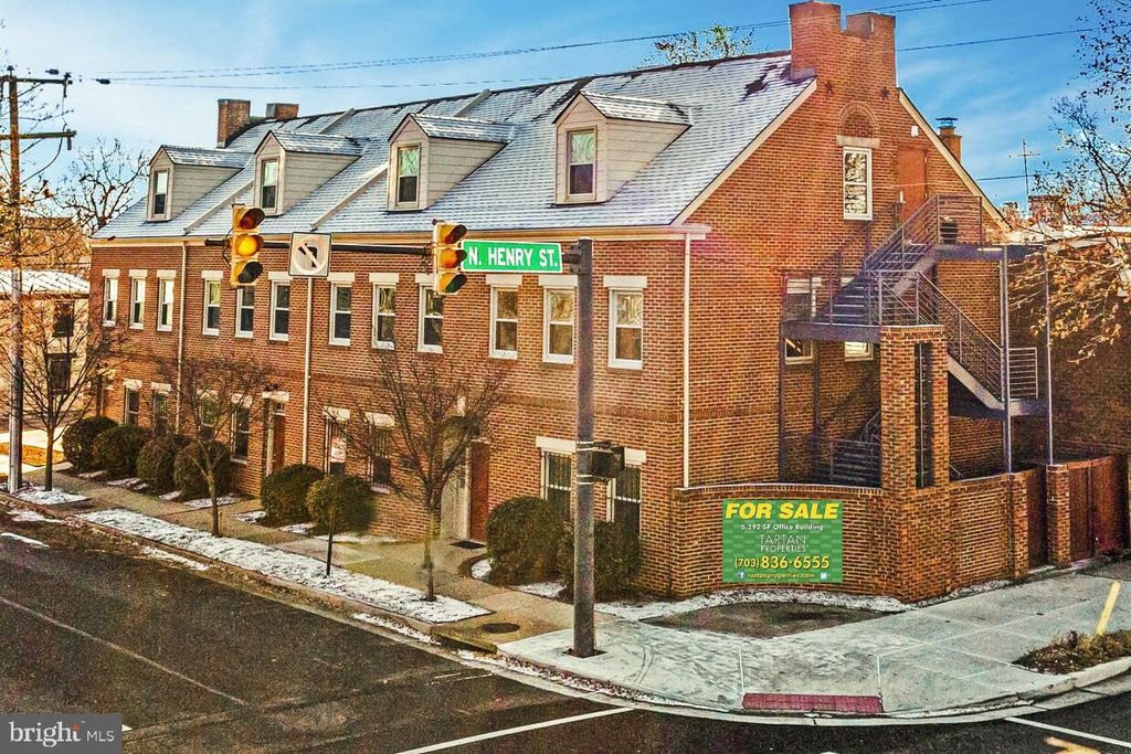 Photo of 1020 Princess Street, ALEXANDRIA, VA 22314 (MLS # VAAX2049980)