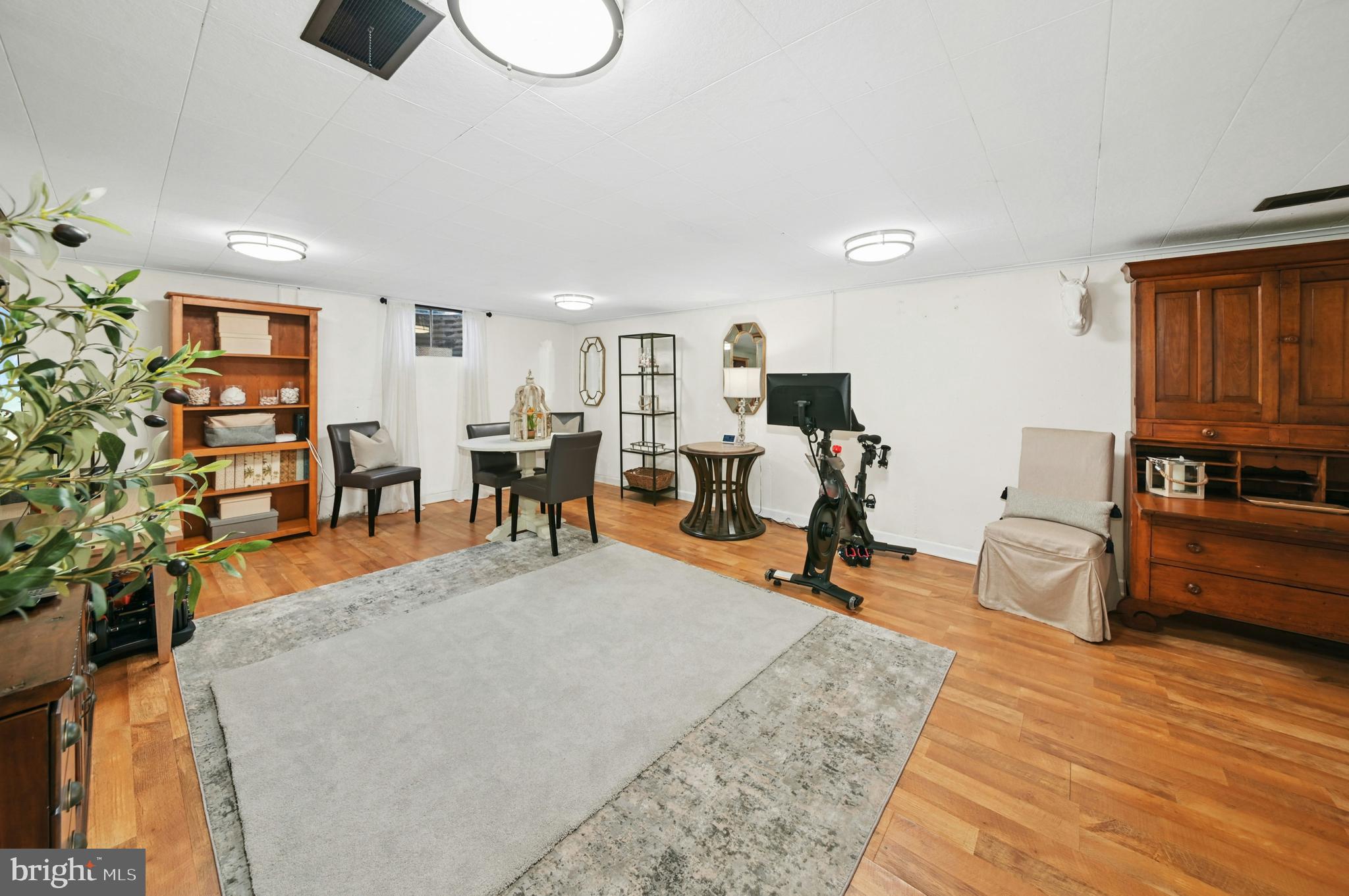 TREMONT PARK - Residential