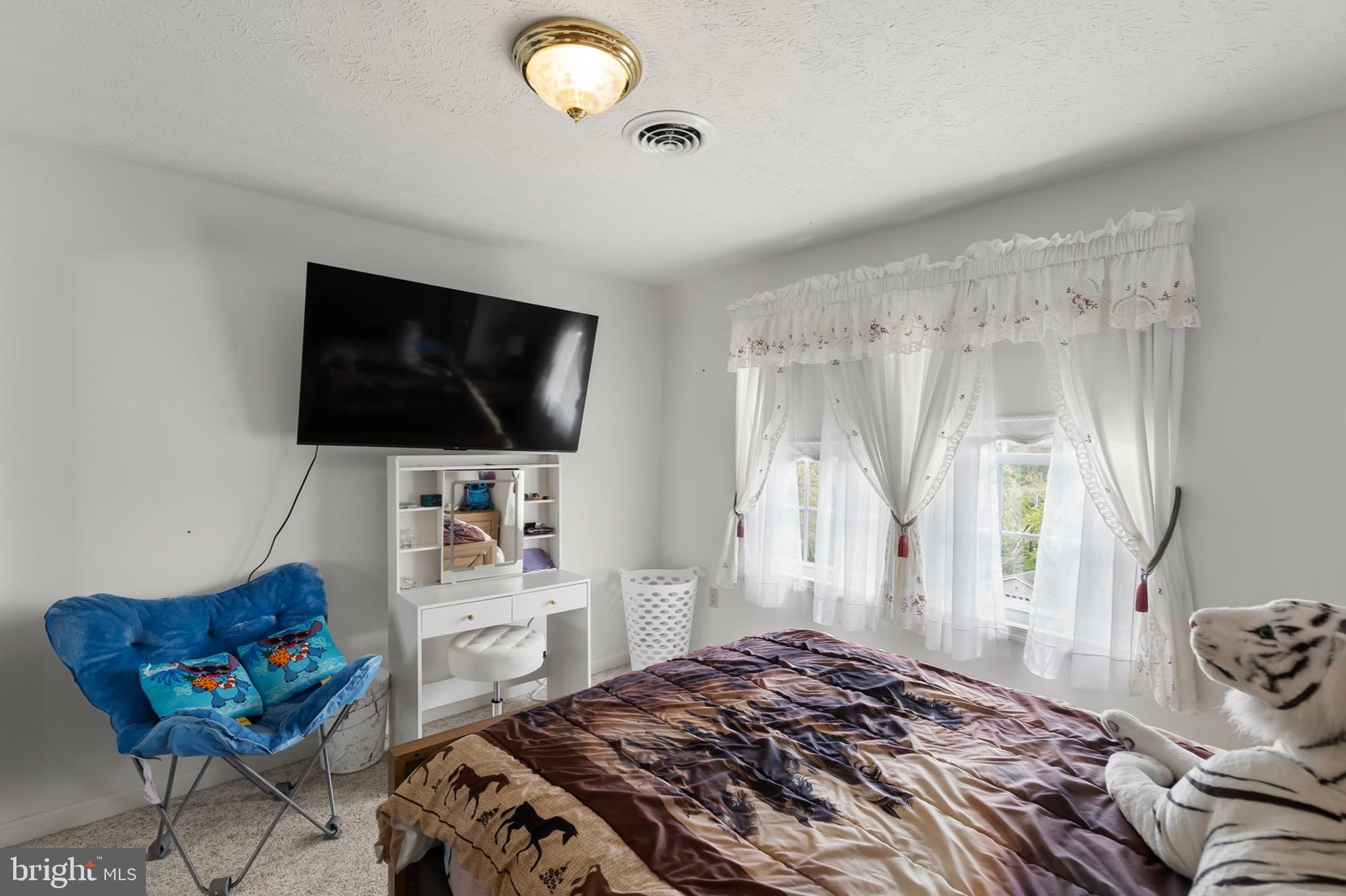 WATER VIEW ESTATES - Residential