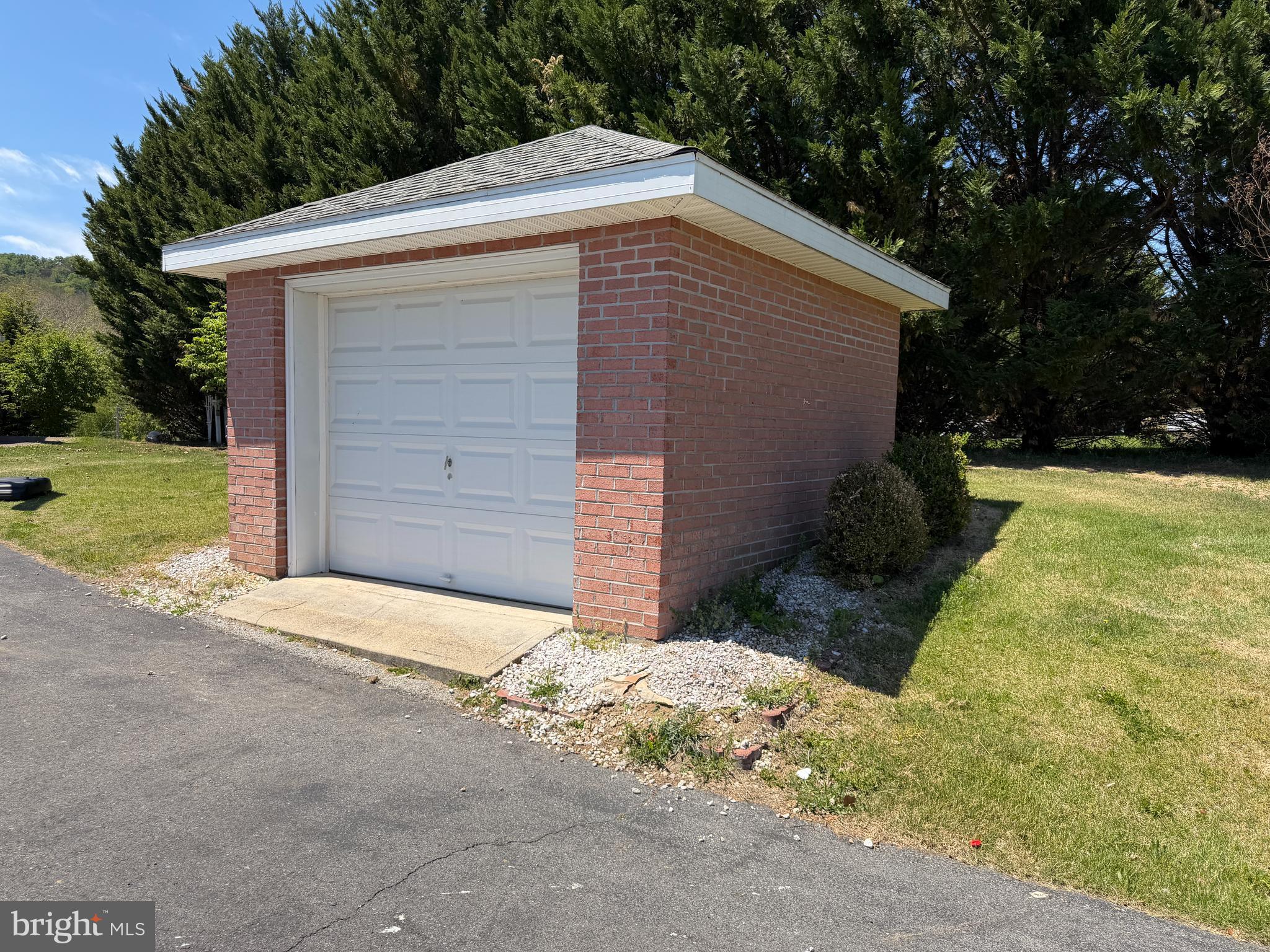 WATER VIEW ESTATES - Residential