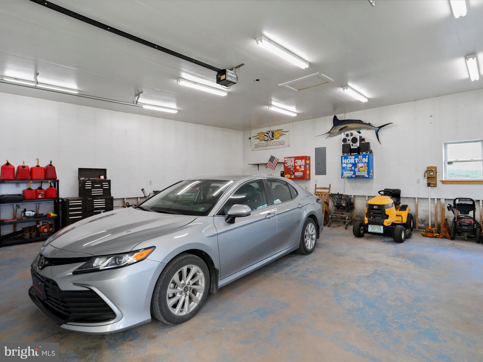 LOST MOUNTAIN - Residential