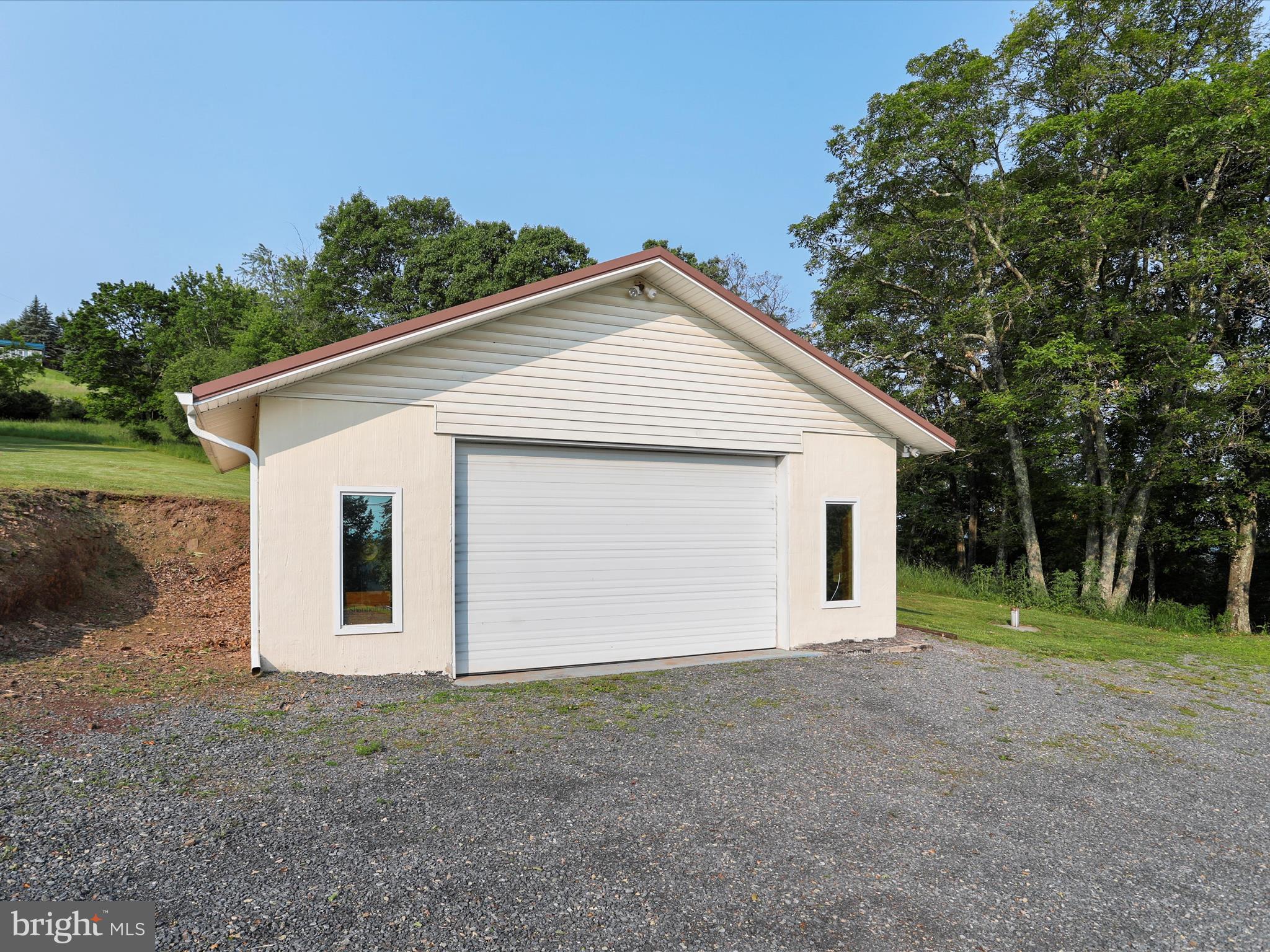 LOST MOUNTAIN - Residential