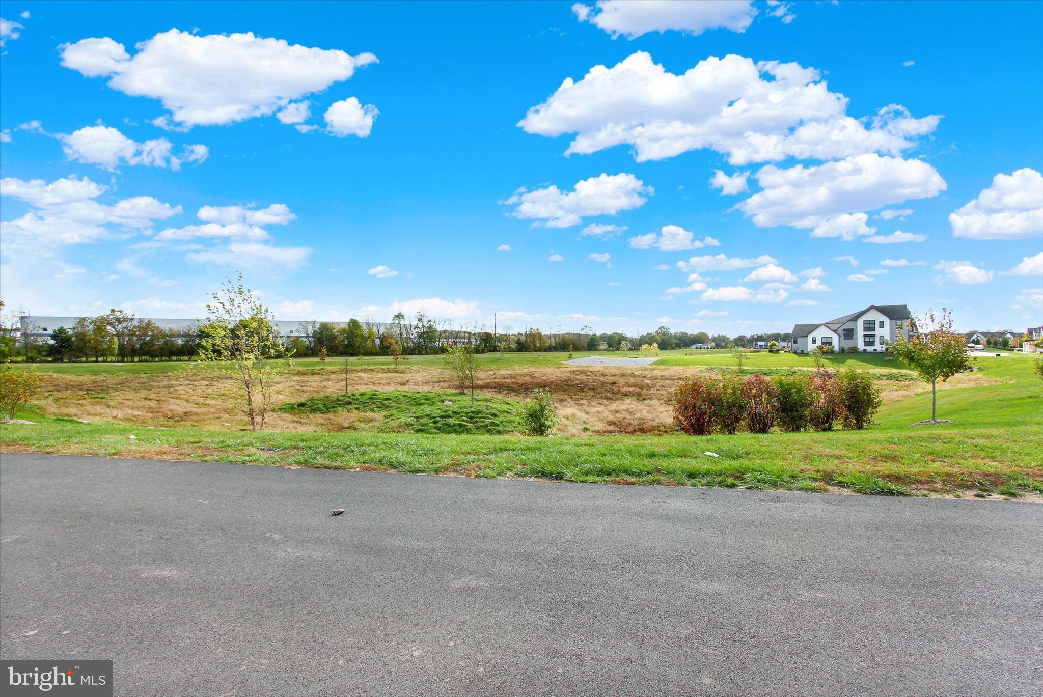 MADISON COURT - Residential