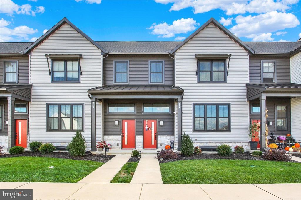 Photo of 210 Stickley Dr, MECHANICSBURG, PA 17055 (MLS # PACB2047740)