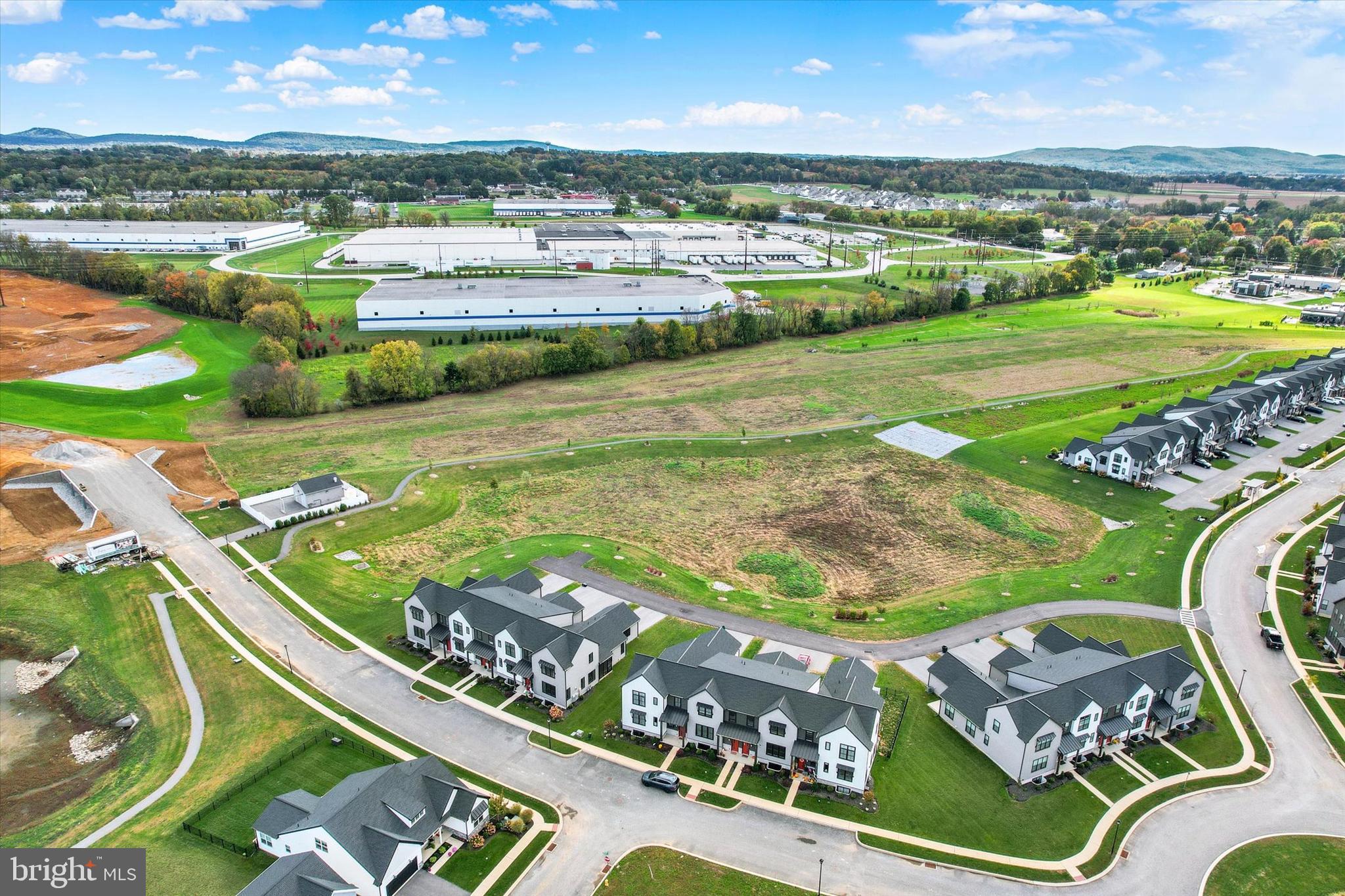 MADISON COURT - Residential