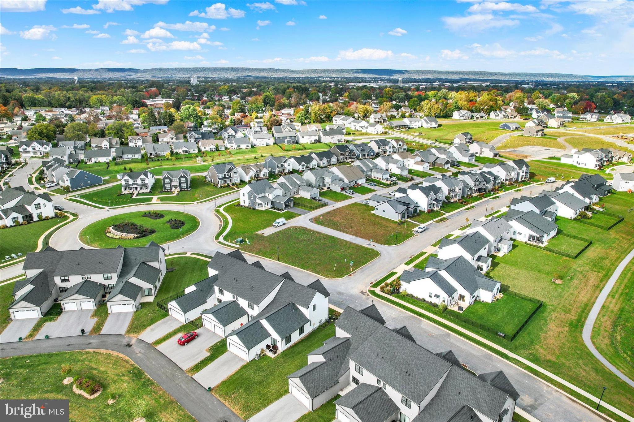 MADISON COURT - Residential