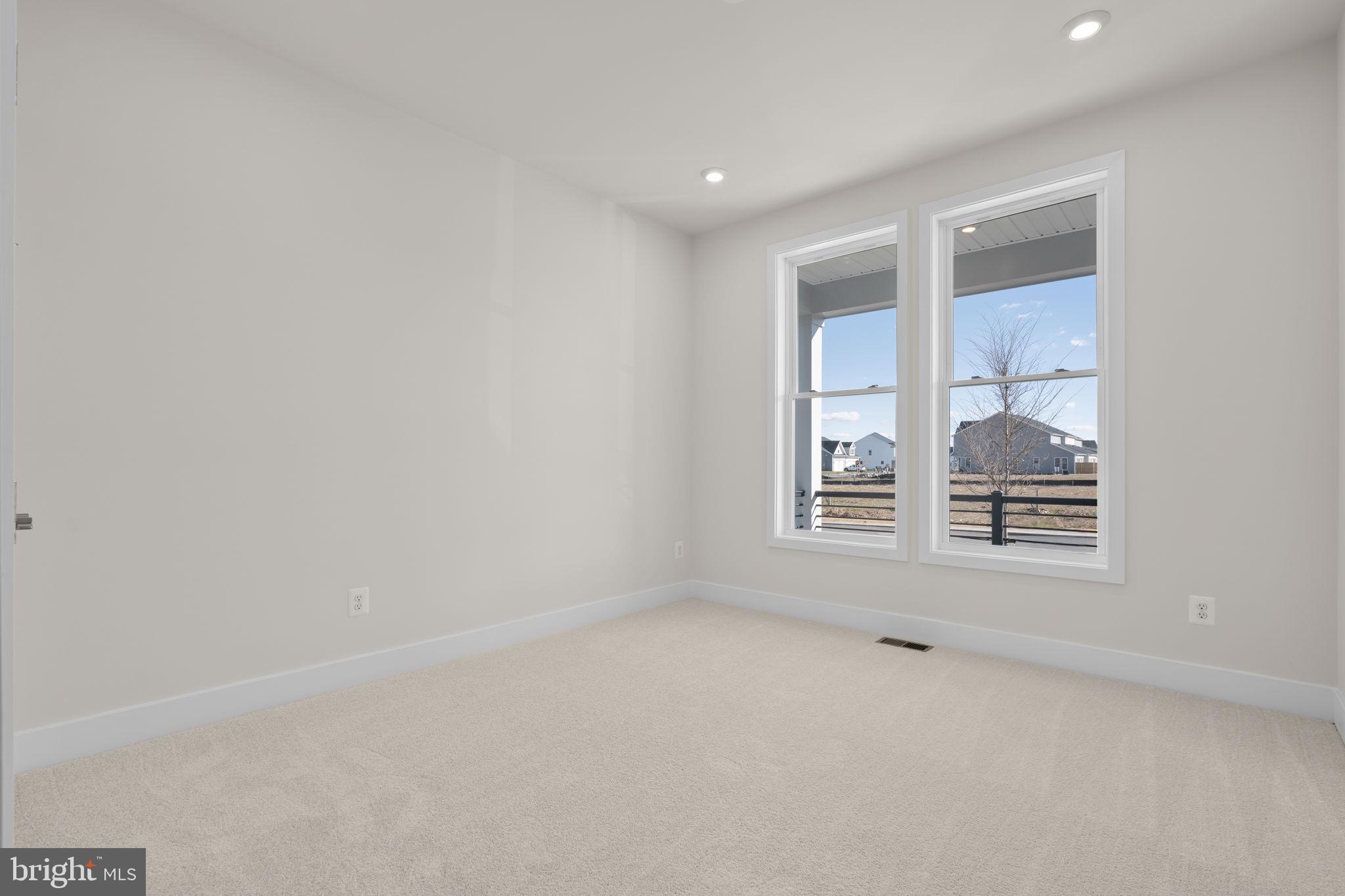 HIATT POINTE AT SNOWDEN BRIDGE - Residential