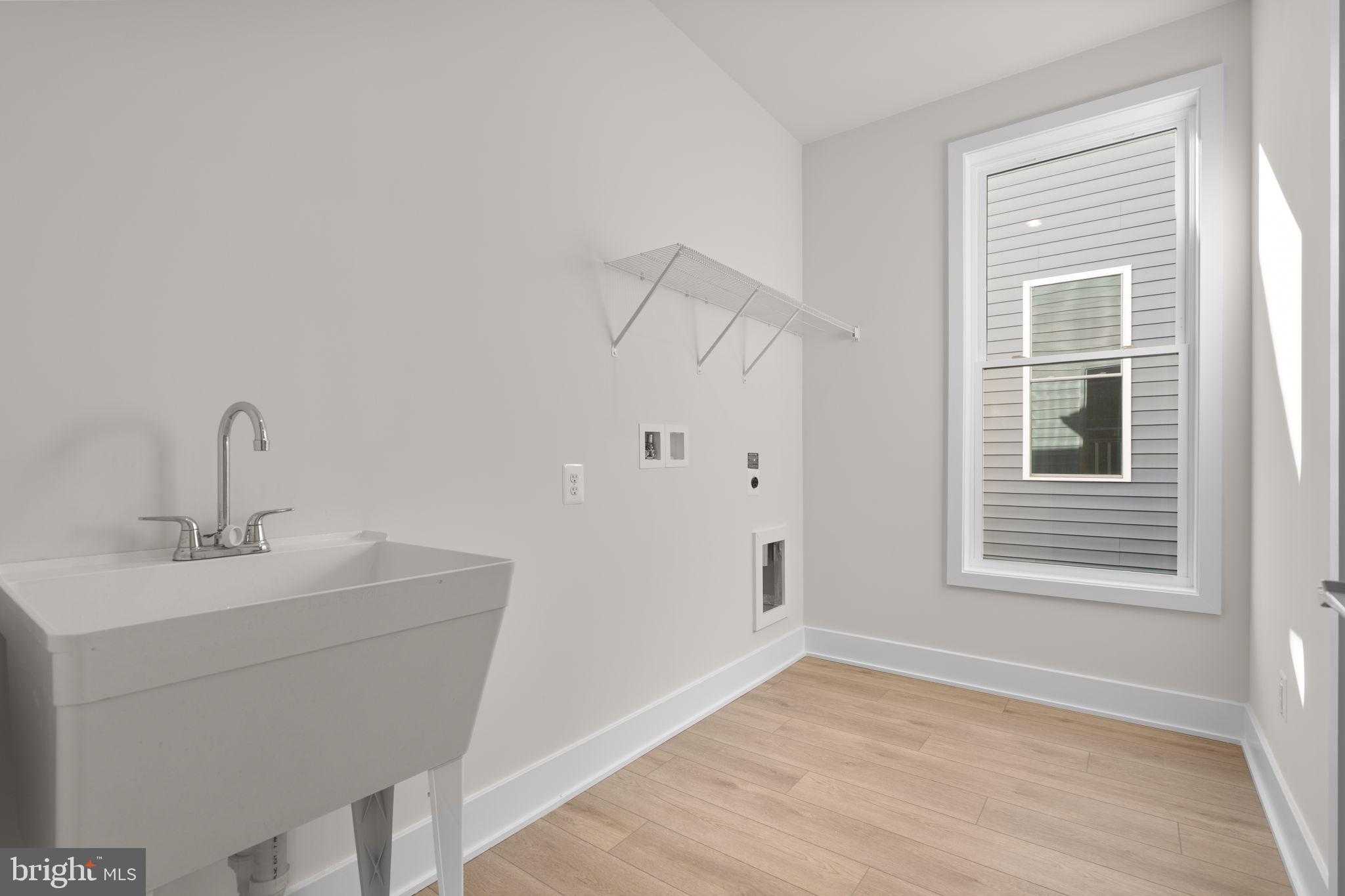 HIATT POINTE AT SNOWDEN BRIDGE - Residential