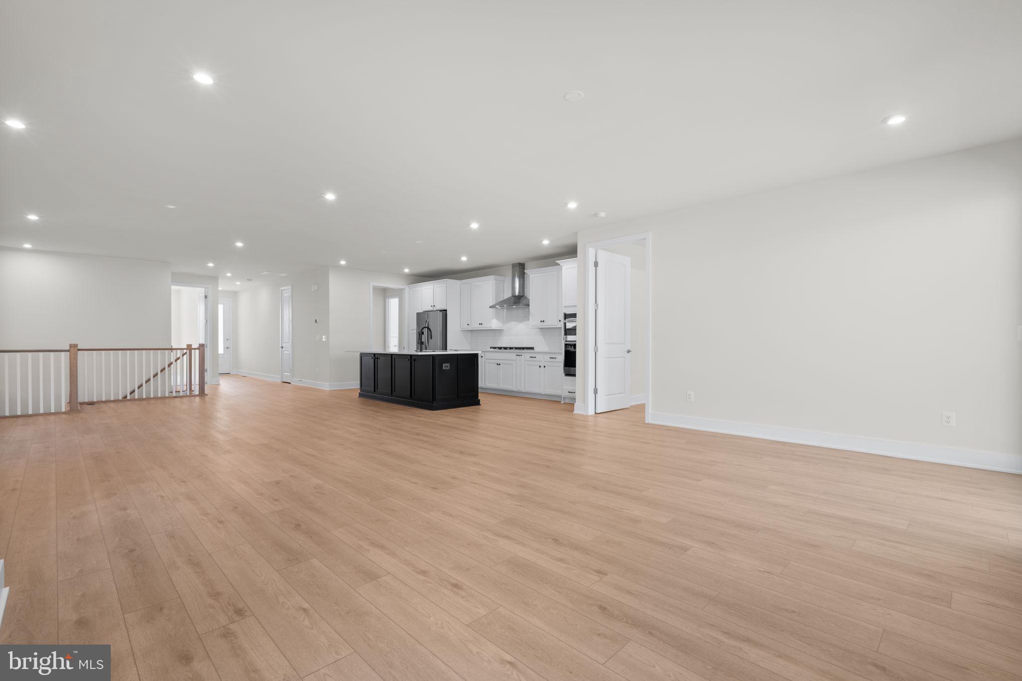 HIATT POINTE AT SNOWDEN BRIDGE - Residential