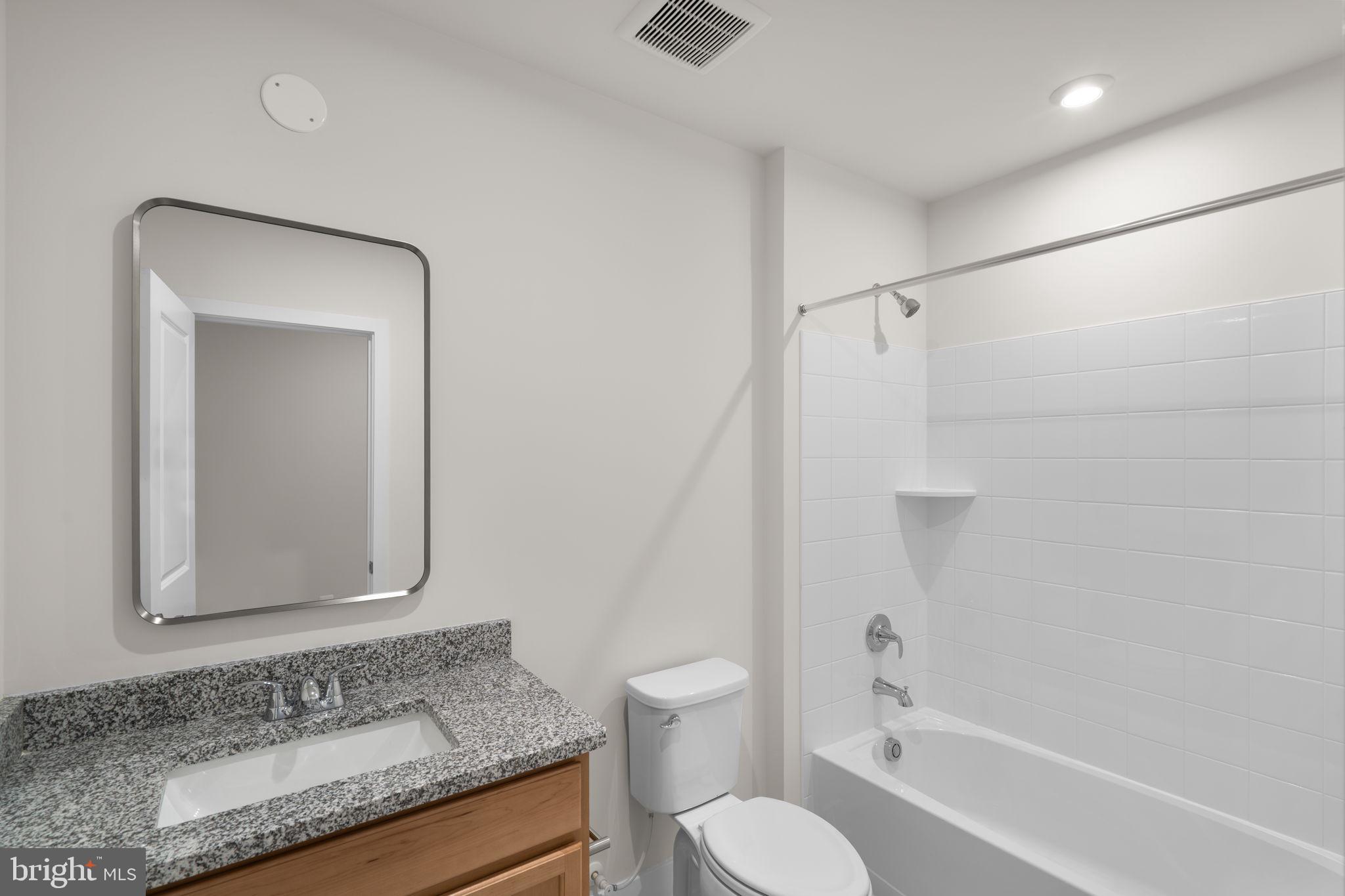 HIATT POINTE AT SNOWDEN BRIDGE - Residential