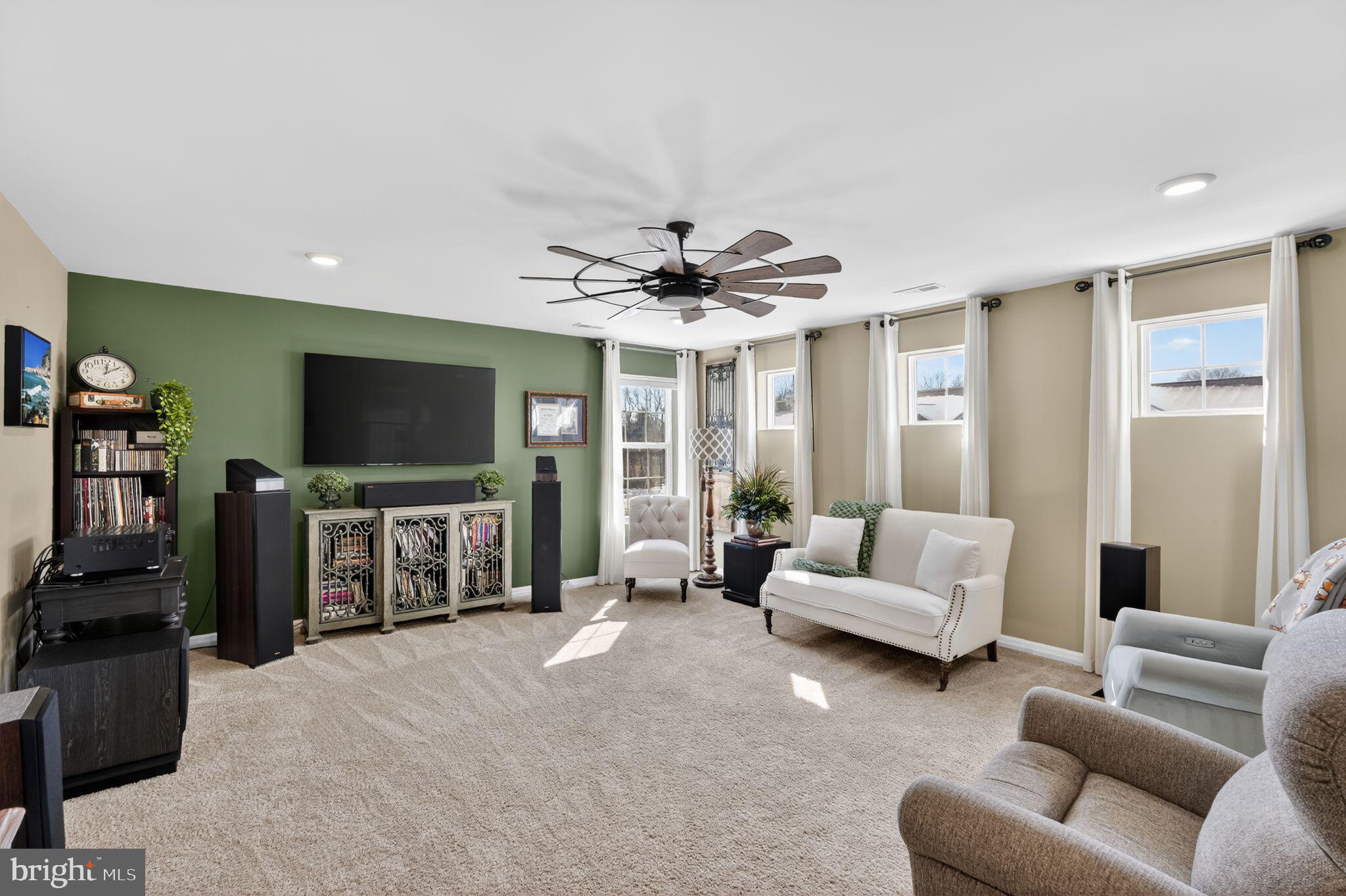 HAWTHORNE - Residential