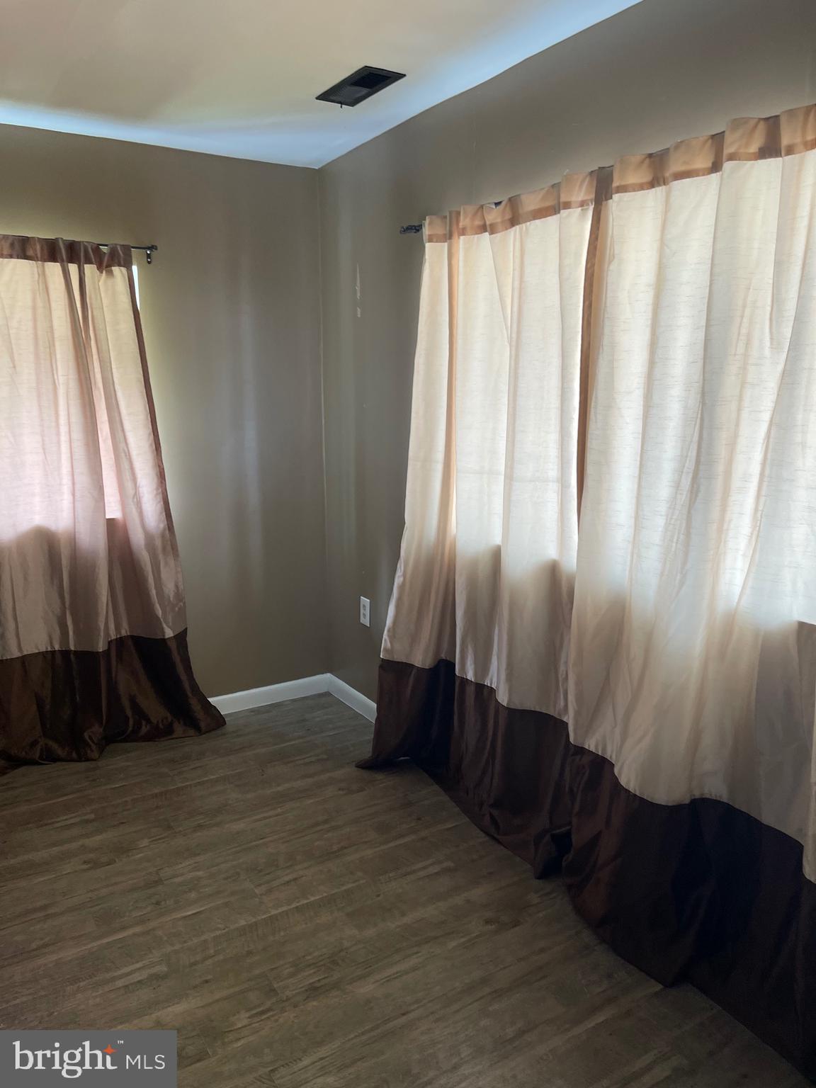 WEST O C BUSINESS CT - Commercial Lease