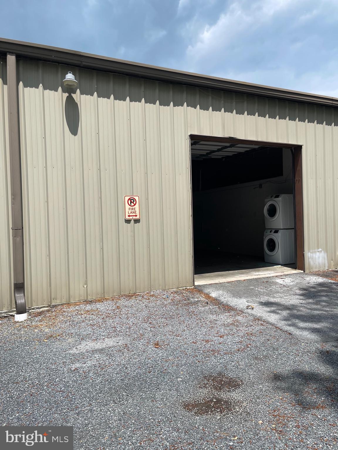 WEST O C BUSINESS CT - Commercial Lease