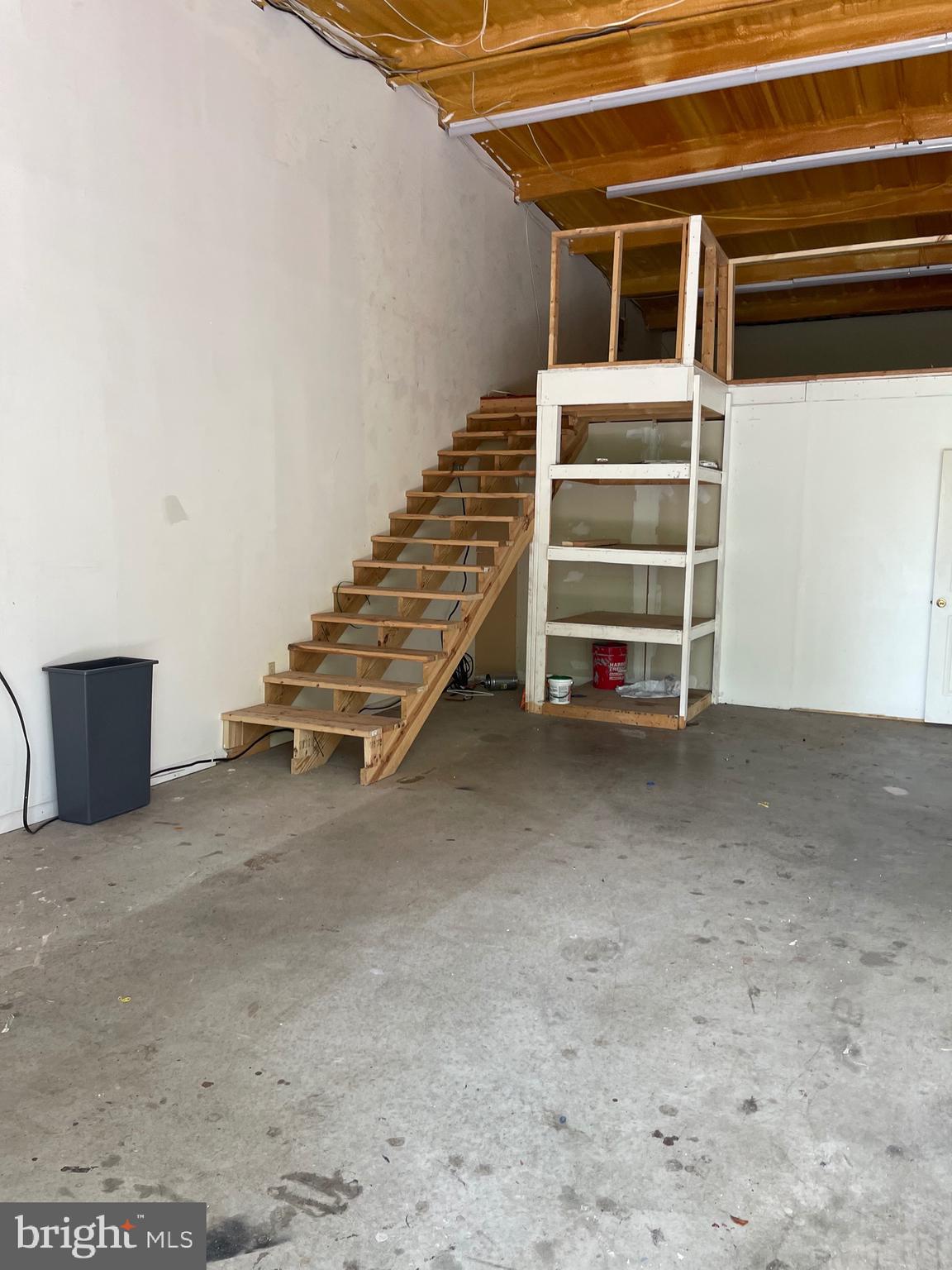 WEST O C BUSINESS CT - Commercial Lease