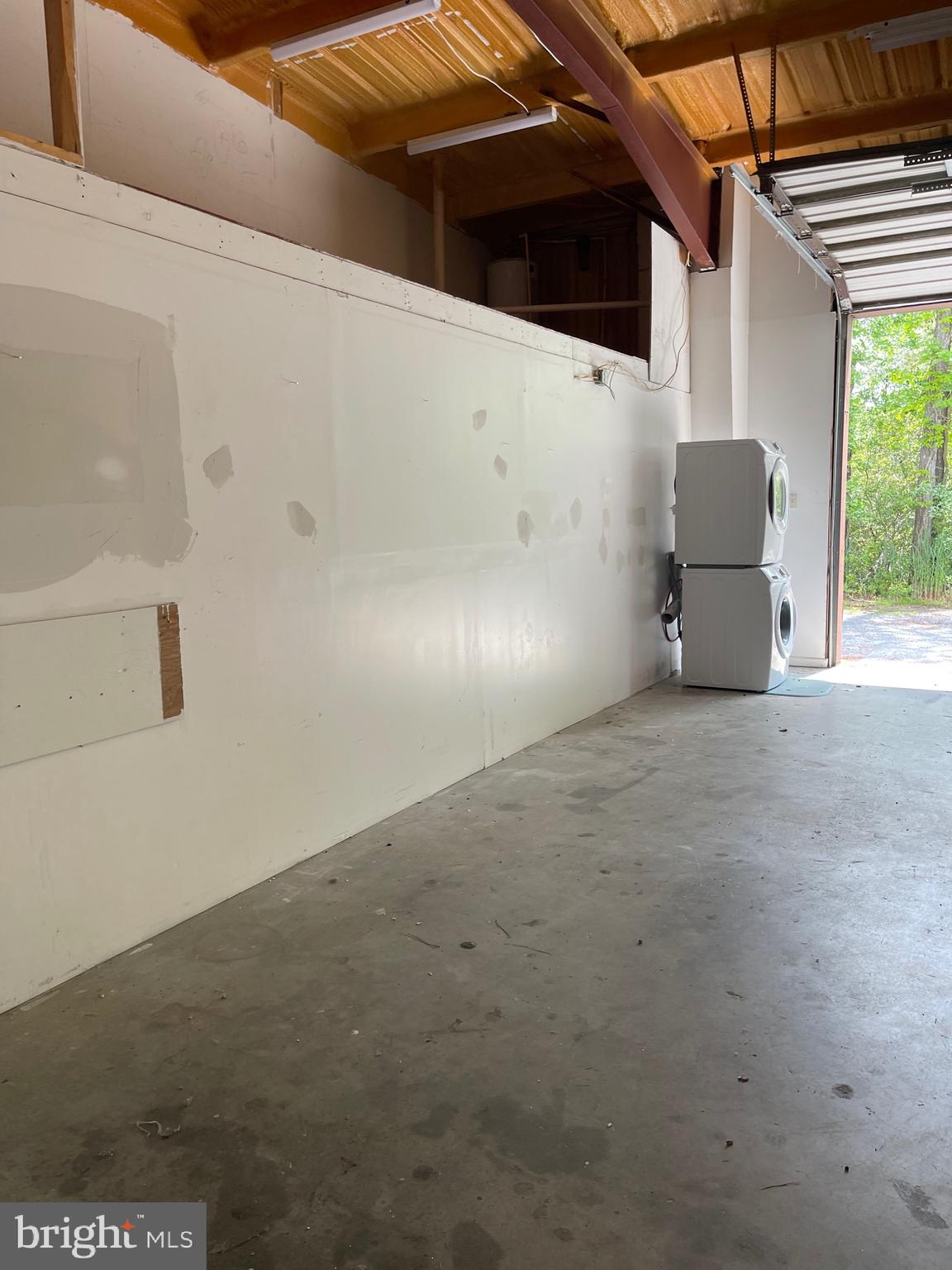 WEST O C BUSINESS CT - Commercial Lease