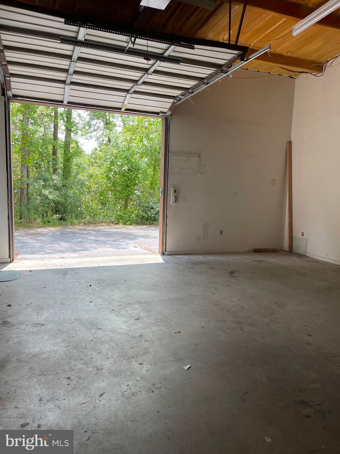 WEST O C BUSINESS CT - Commercial Lease