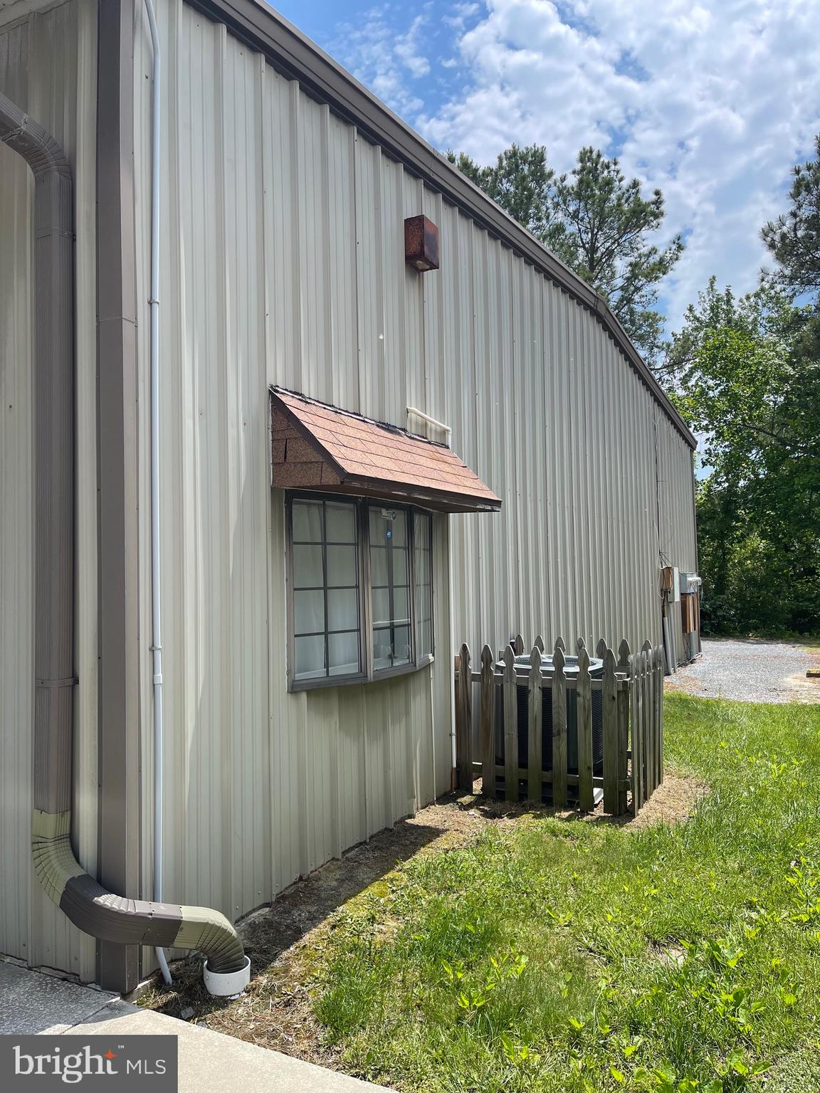 WEST O C BUSINESS CT - Commercial Lease